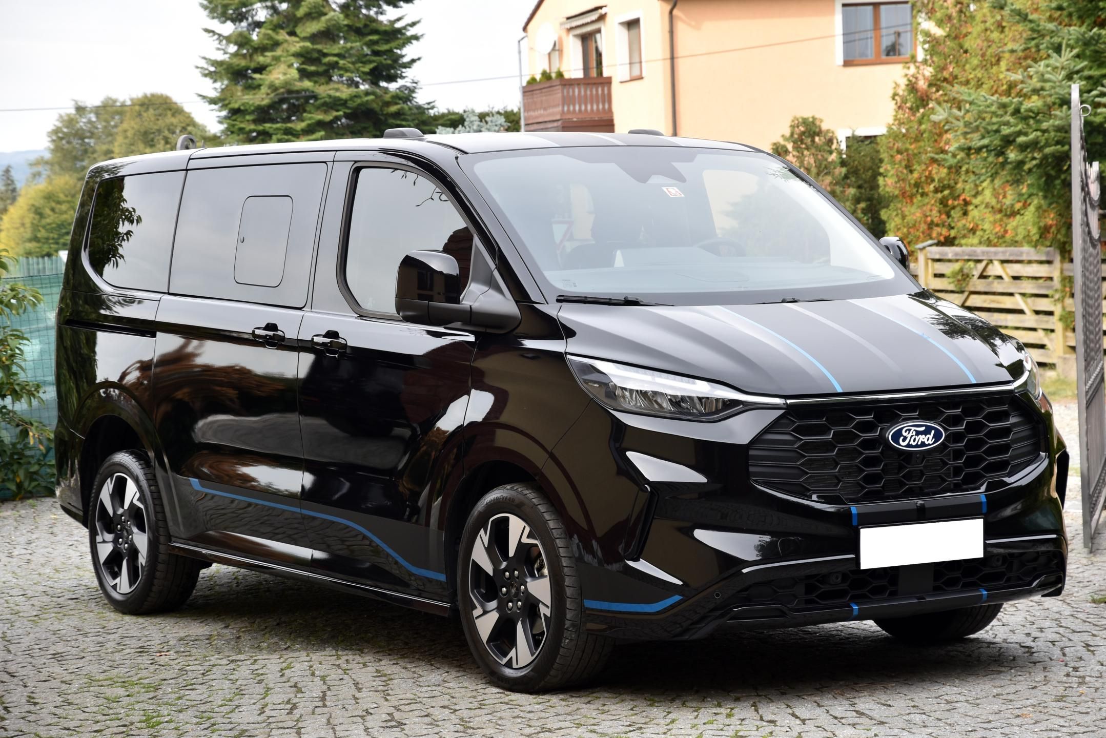 Ford Tourneo Custom, L1 SPORT 2.0 EcoBlue,LED,ČR,1M - fotka 6