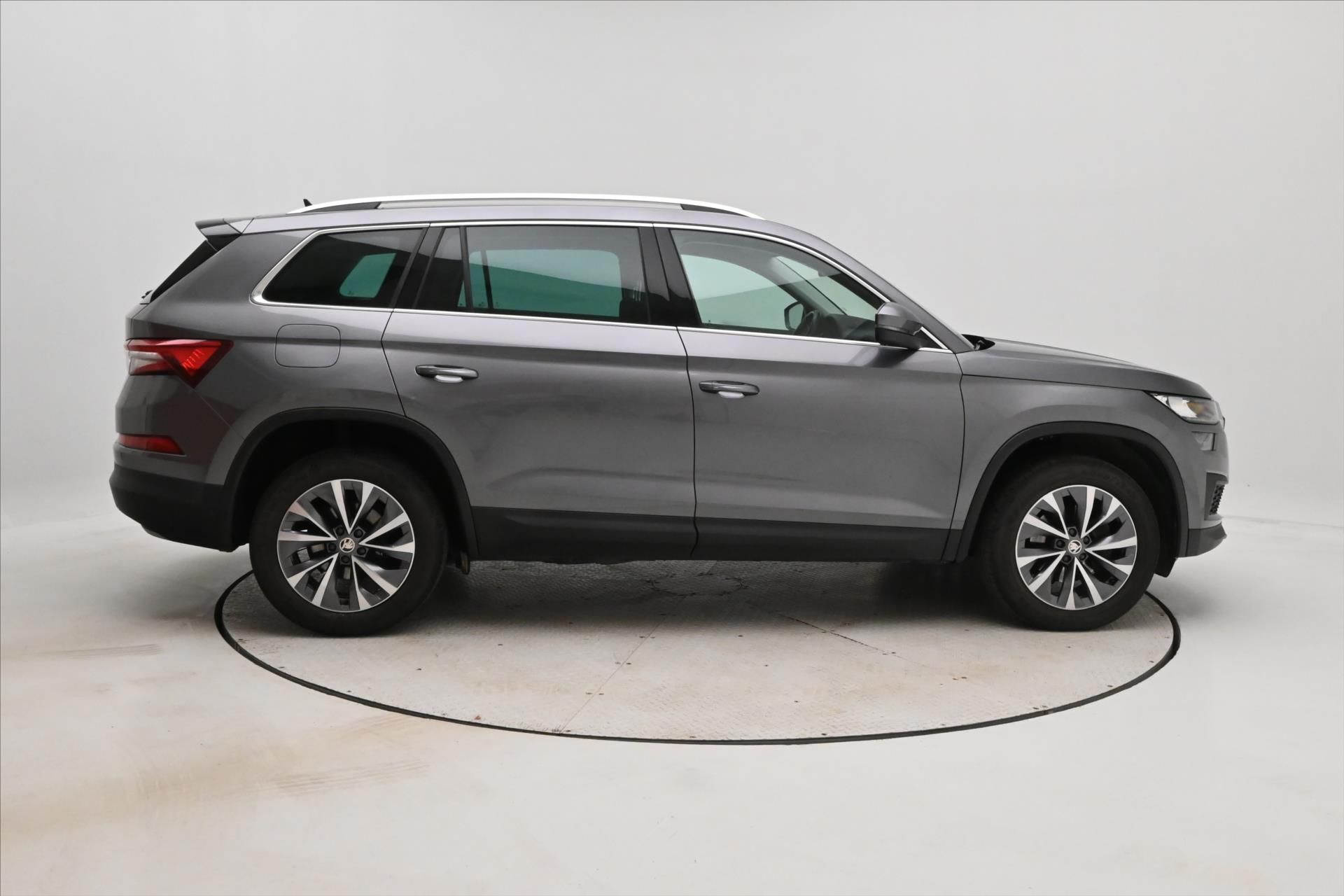 Škoda Kodiaq, 2,0 TDI 110kW DSG Ambition Zár - fotka 4