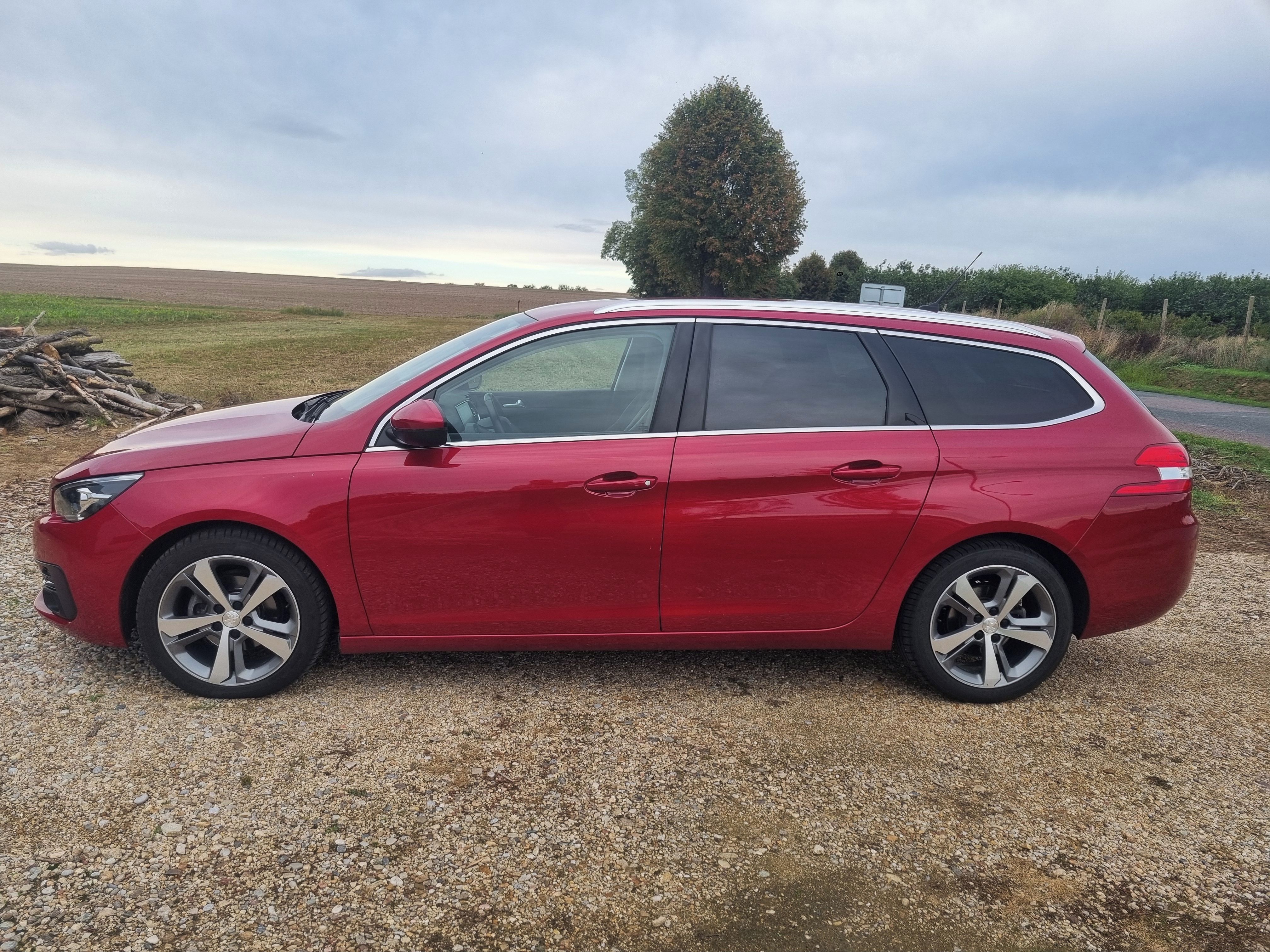 Peugeot 308 - fotka 5