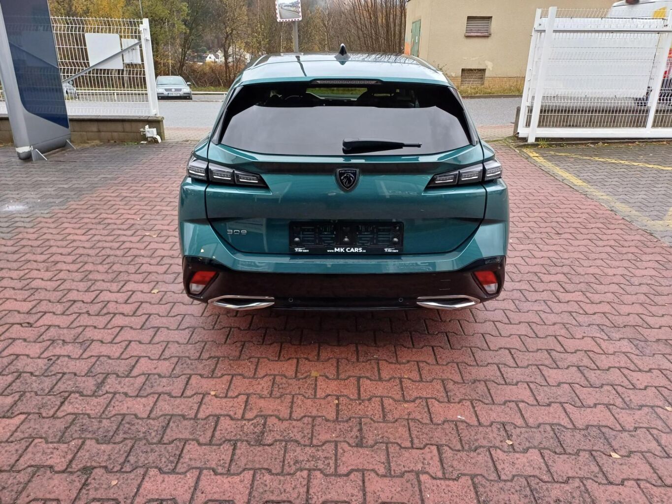 Peugeot 308, SW ALLURE BlueHDi 130 EAT8 - fotka 4