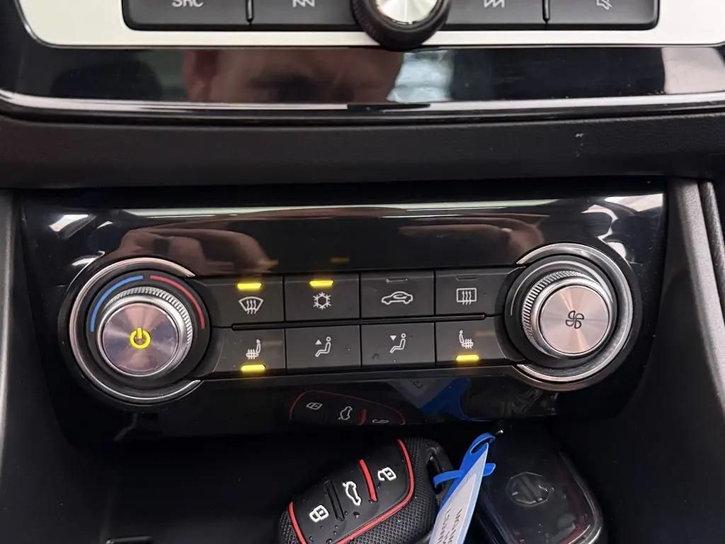 MG ZS, EV 105kW Luxury LED 44'000km! - fotka 6