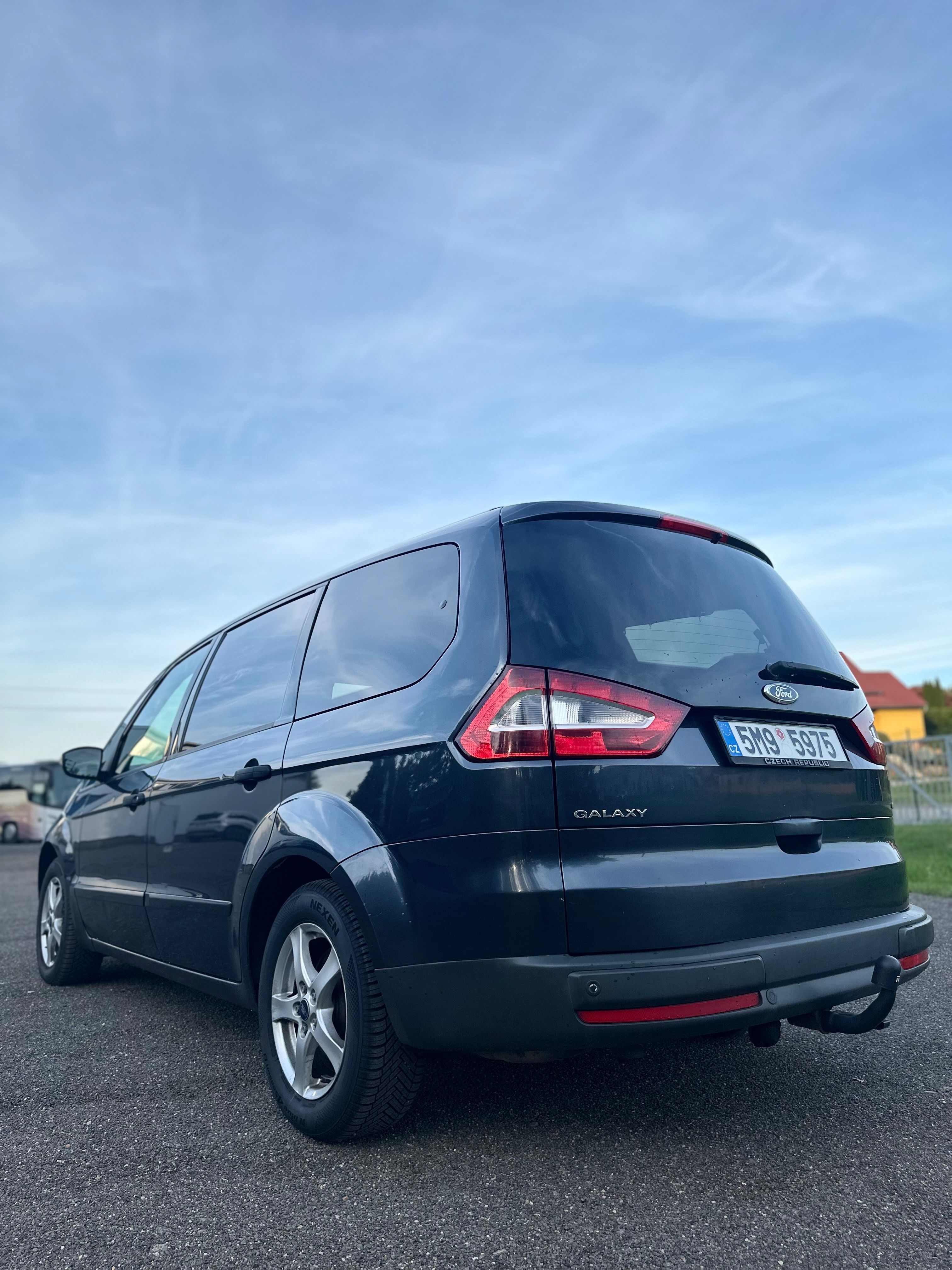 Ford Galaxy, 2.0 TDCi - fotka 6