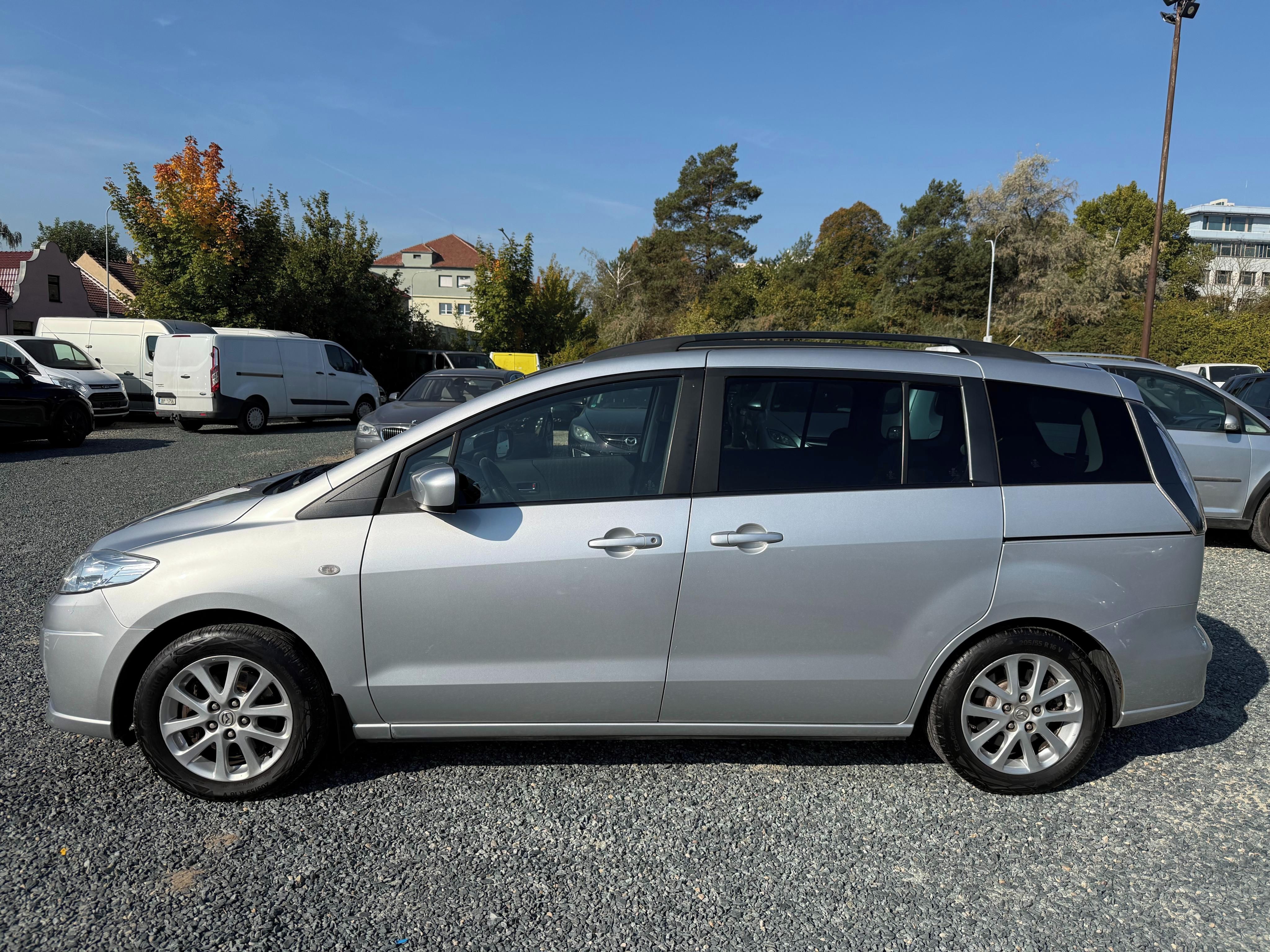Mazda 5, 2.0 i 107Kw 7-Míst - fotka 6