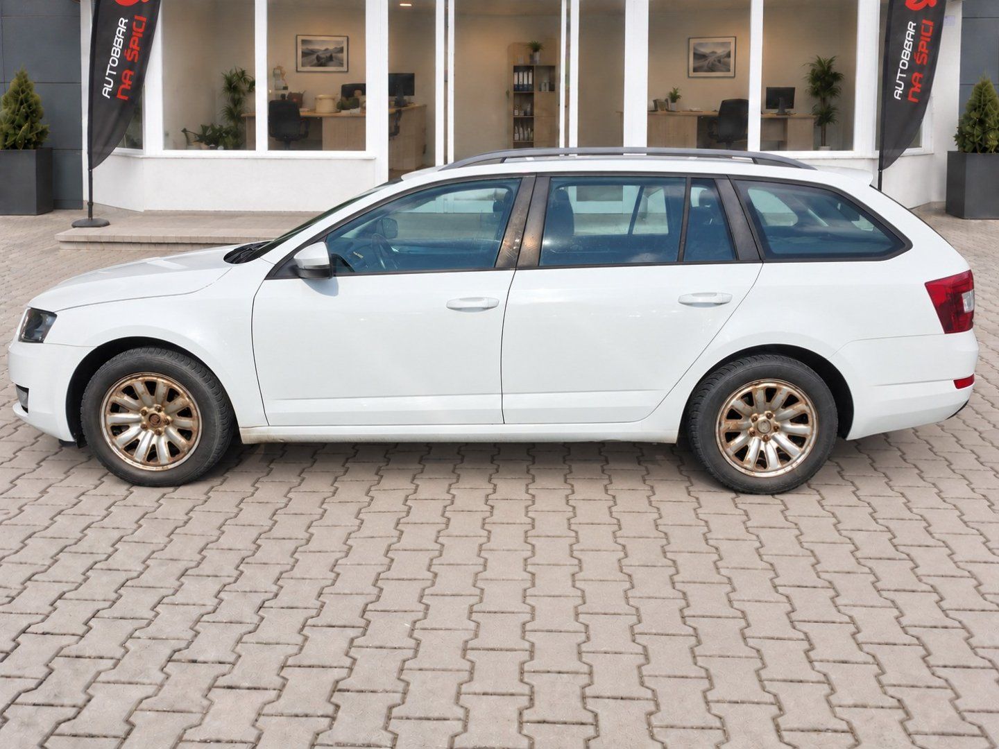 Škoda Octavia, 1.6TDI 81kW -1.MAJITEL-DPH - fotka 4