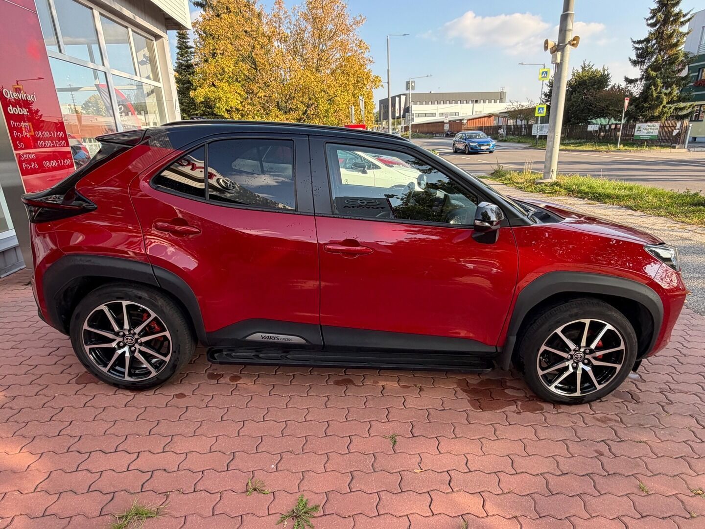 Toyota Yaris Cross, 1.5 hybrid GR Sport - fotka 4