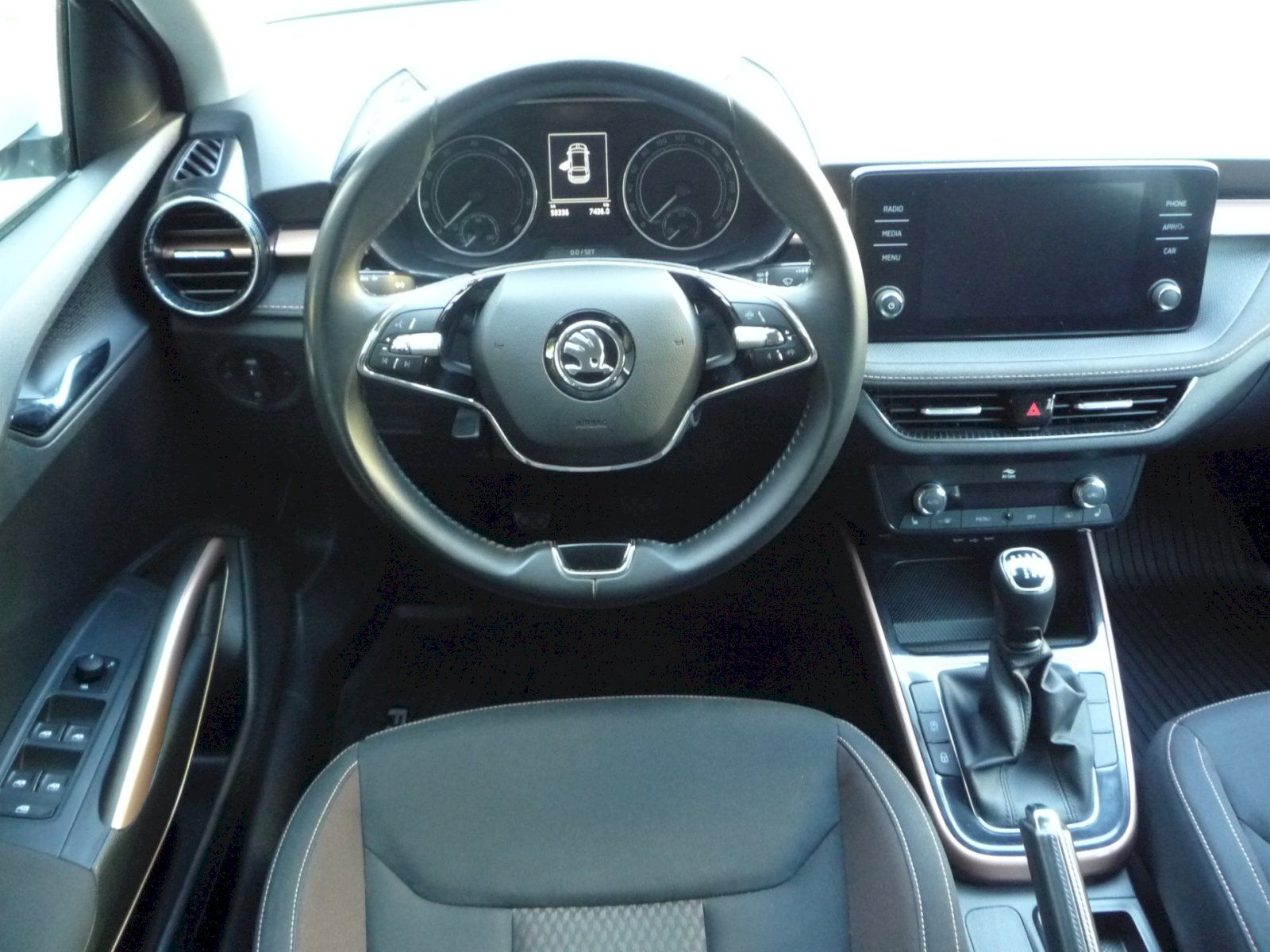 Škoda Fabia, 1,0TSi 81kW STYLE - fotka 5