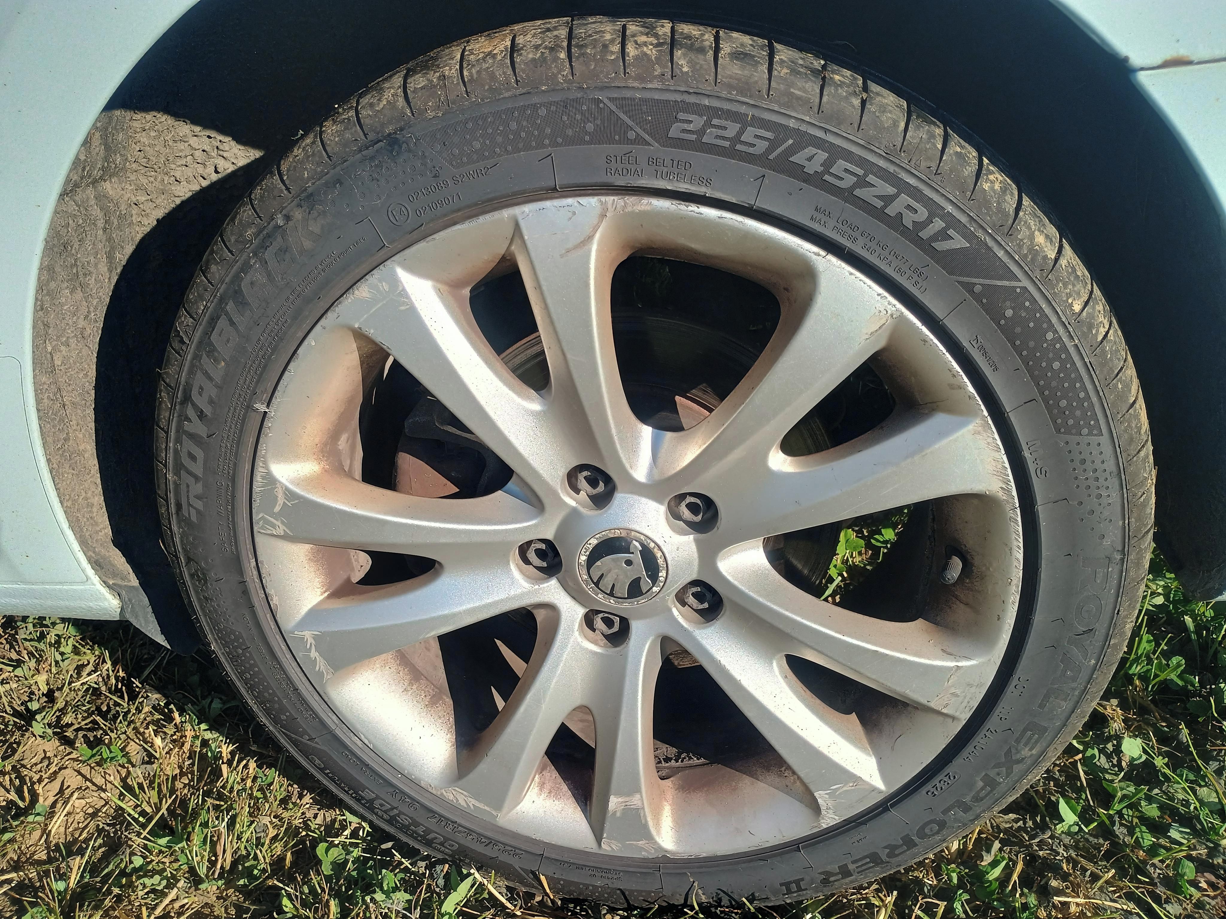 Škoda Superb, Škoda Superb, 2,0 TDi 103 Kw - fotka 4