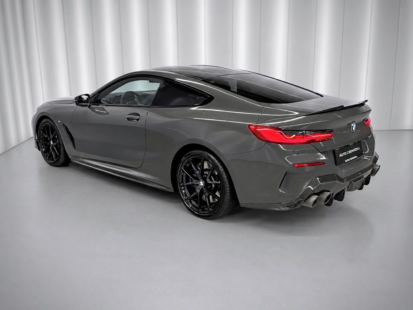 BMW Řada 8, M850i xDrive INDIVIDUAL LASER - fotka 4