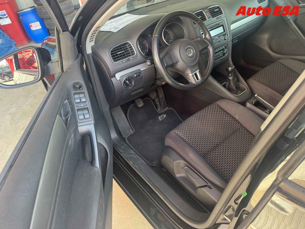 Volkswagen Golf, 1.2 TSi,1.maj,ČR - fotka 3