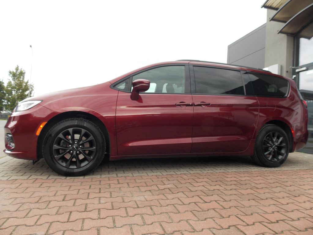 Chrysler PACIFICA 2021 з Чехії