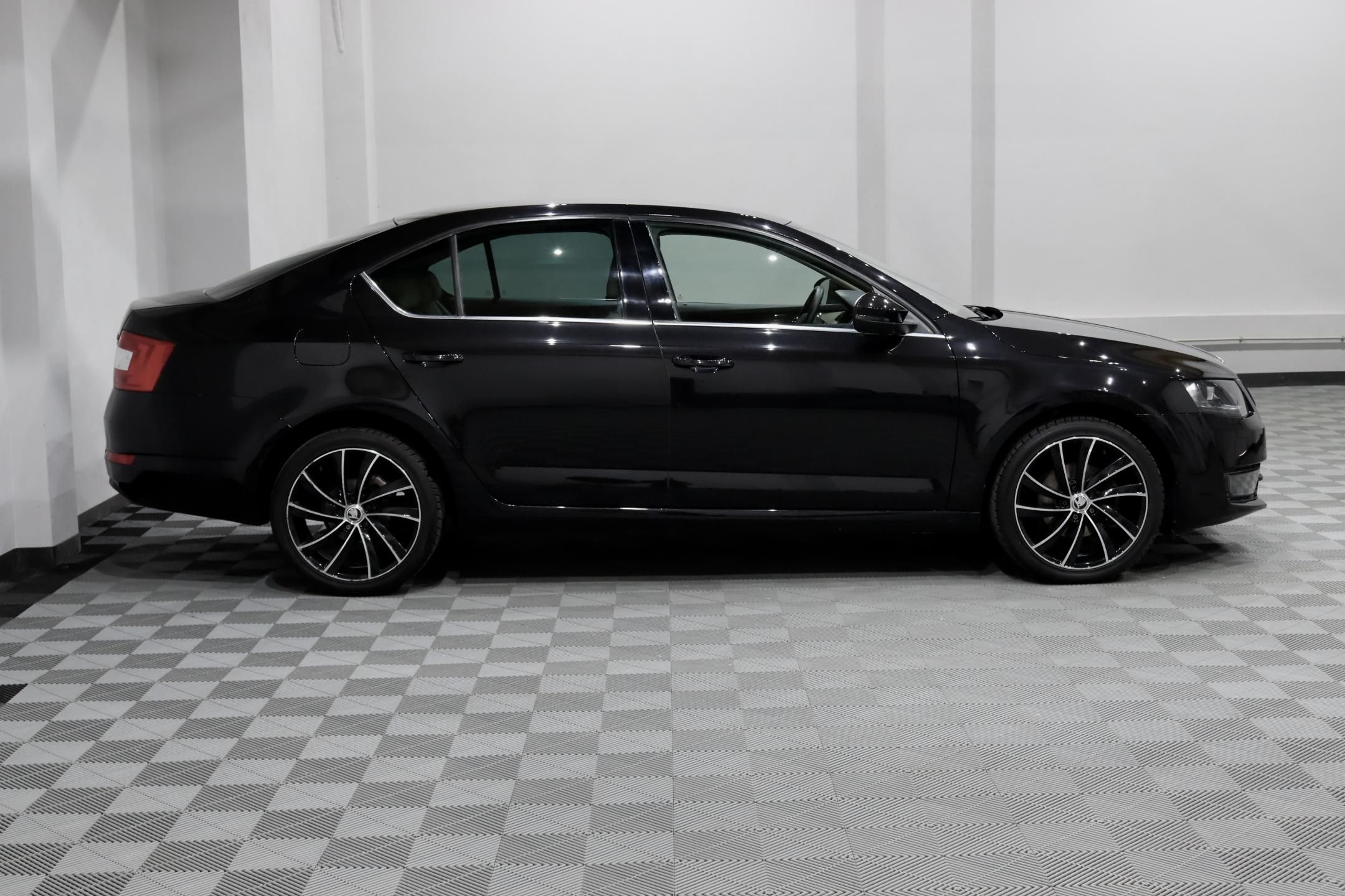 Škoda Octavia, 3 1.4 TSI 110 kW - fotka 4