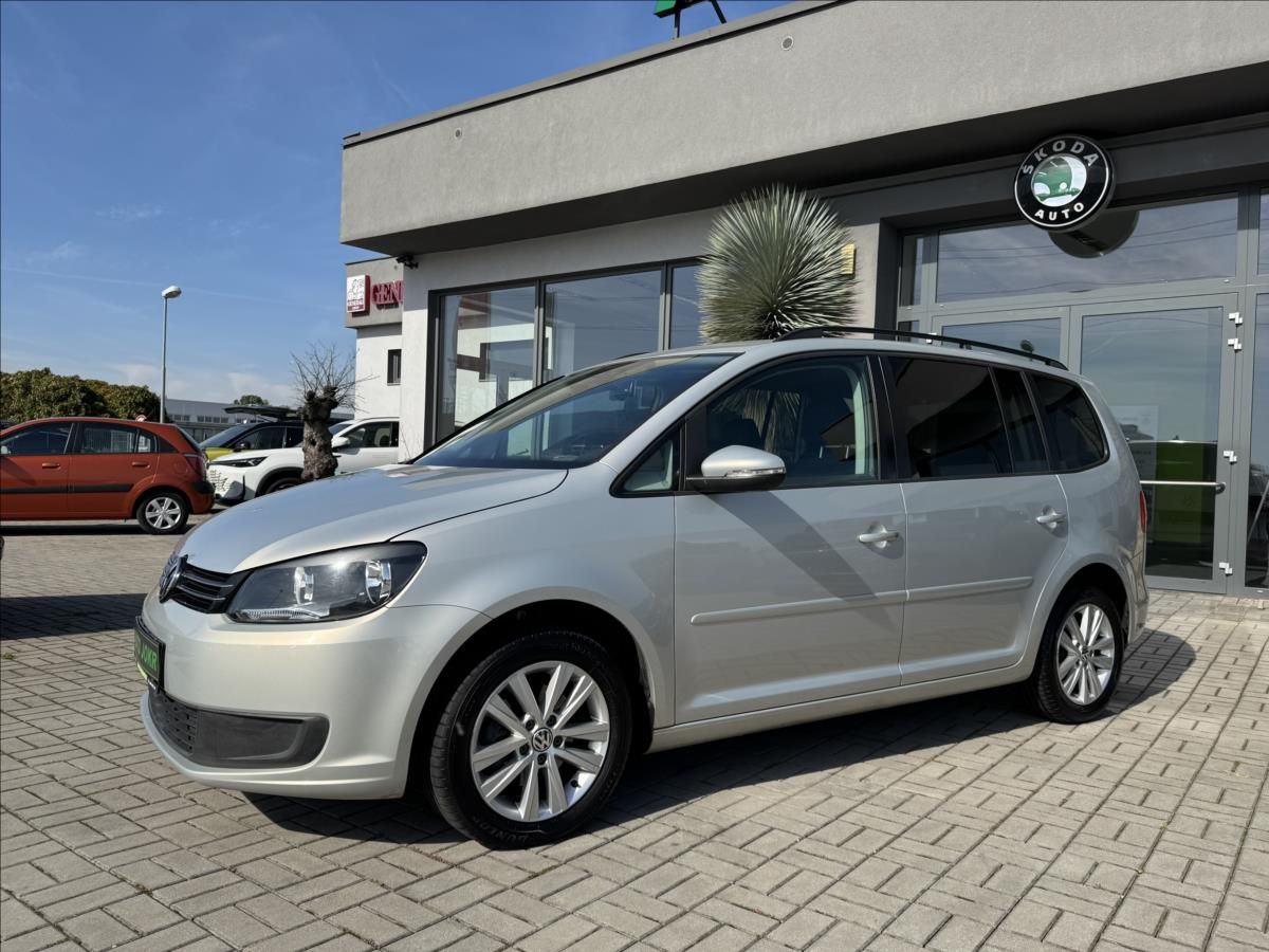Volkswagen Touran, 1,6 TDI 77kW DSG  2.MAJITEL AL - fotka 2