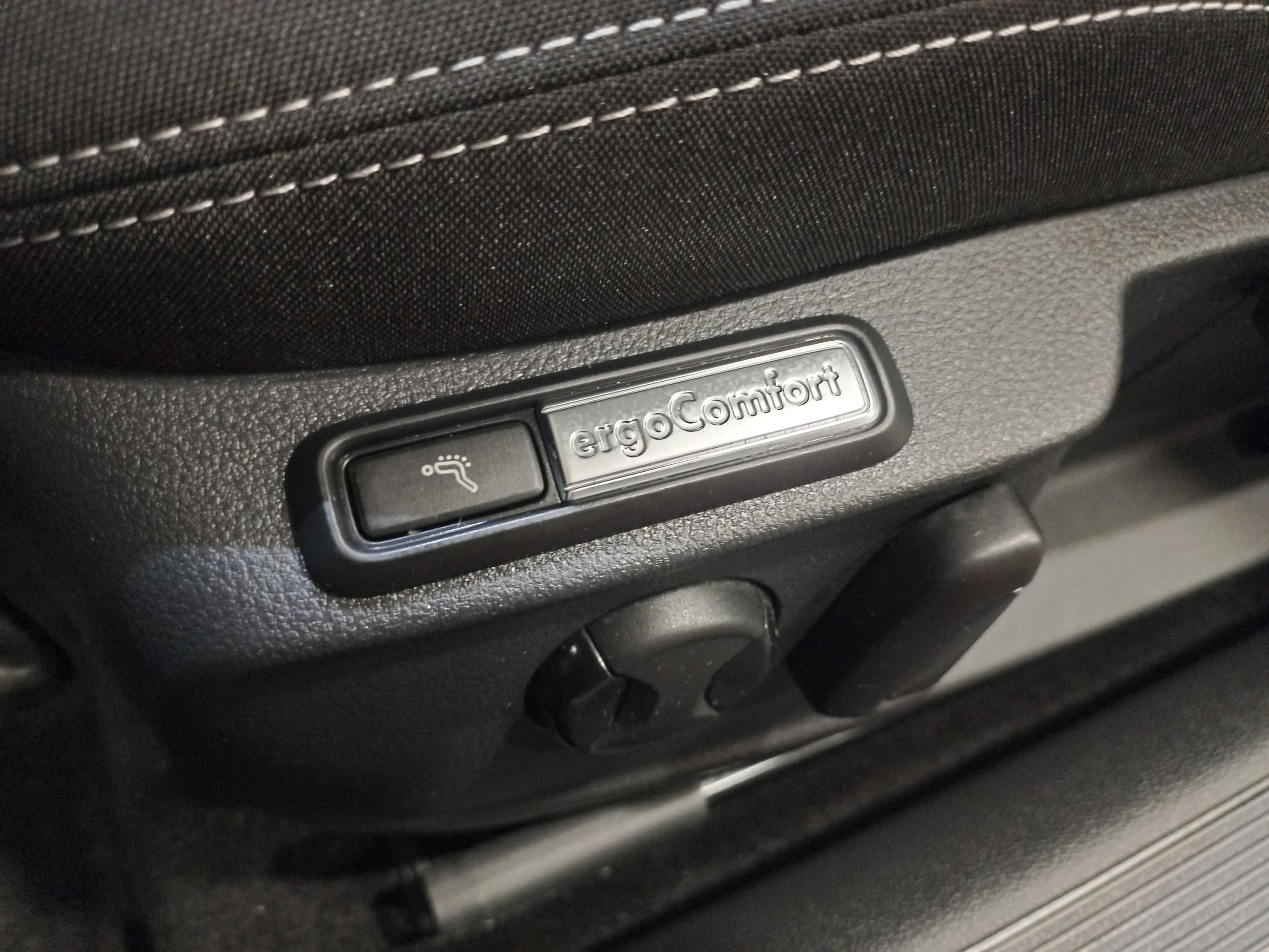Volkswagen Passat Variant, 2.0 TDI 110kW DSG - fotka 6