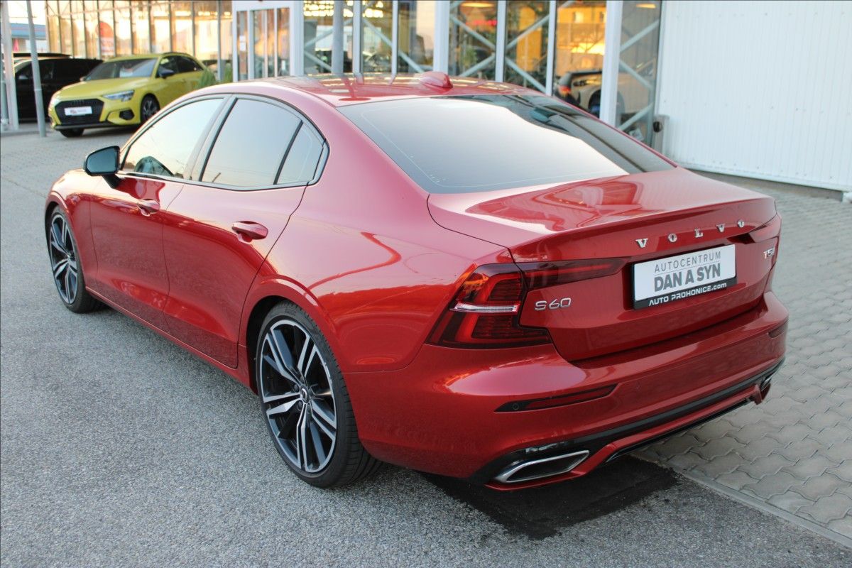 Volvo S60, 2,0 T5 R-design - fotka 4