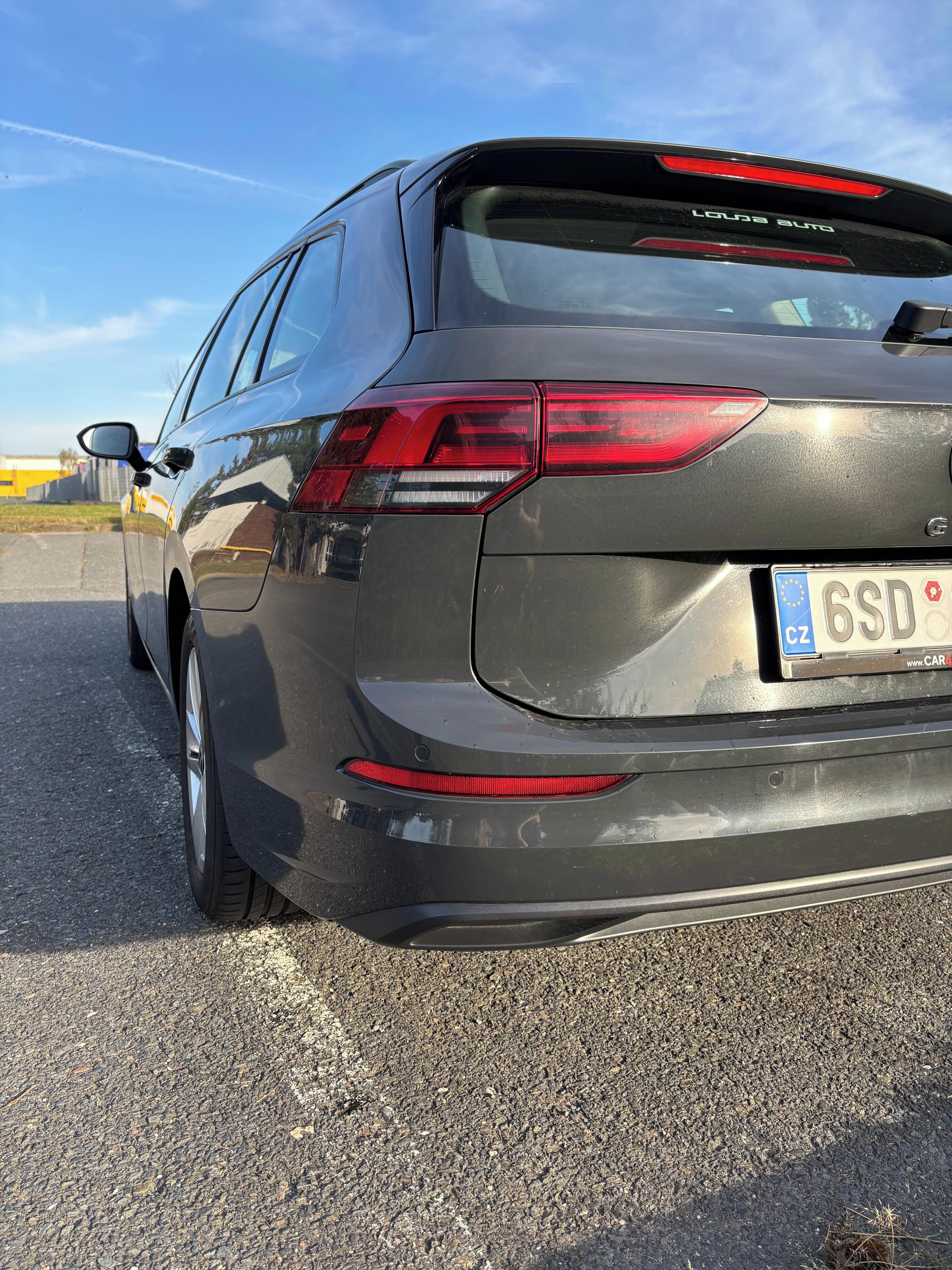 Volkswagen Golf, 1,5 TSI NEBOURANÝ NELAKOVANÝ - fotka 5