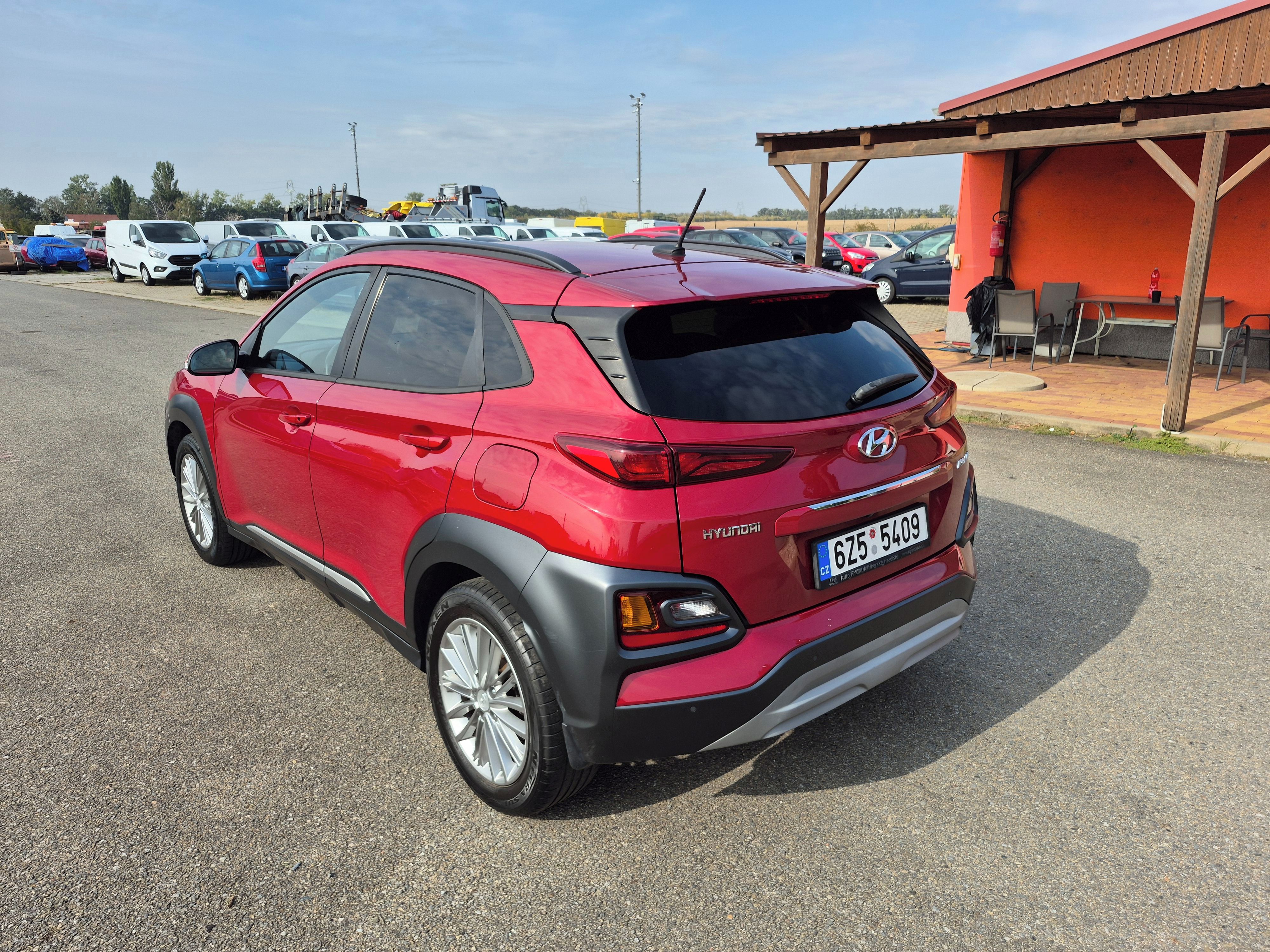 Hyundai Kona, 1,0i, 88kW, 1.maj, serviska - fotka 4