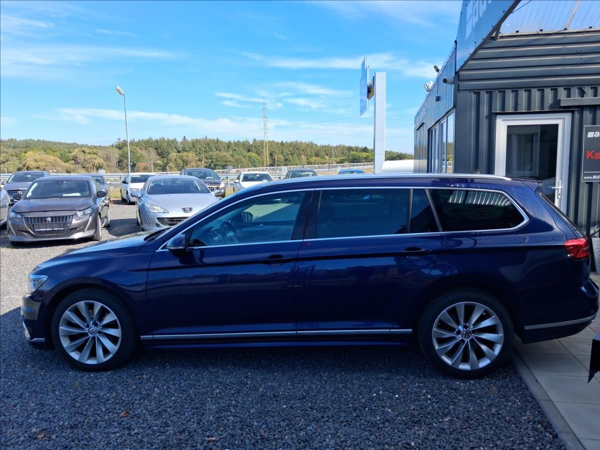 Volkswagen Passat, 2,0 R Line, Matrix,TZ, 4x4,CZ - fotka 4