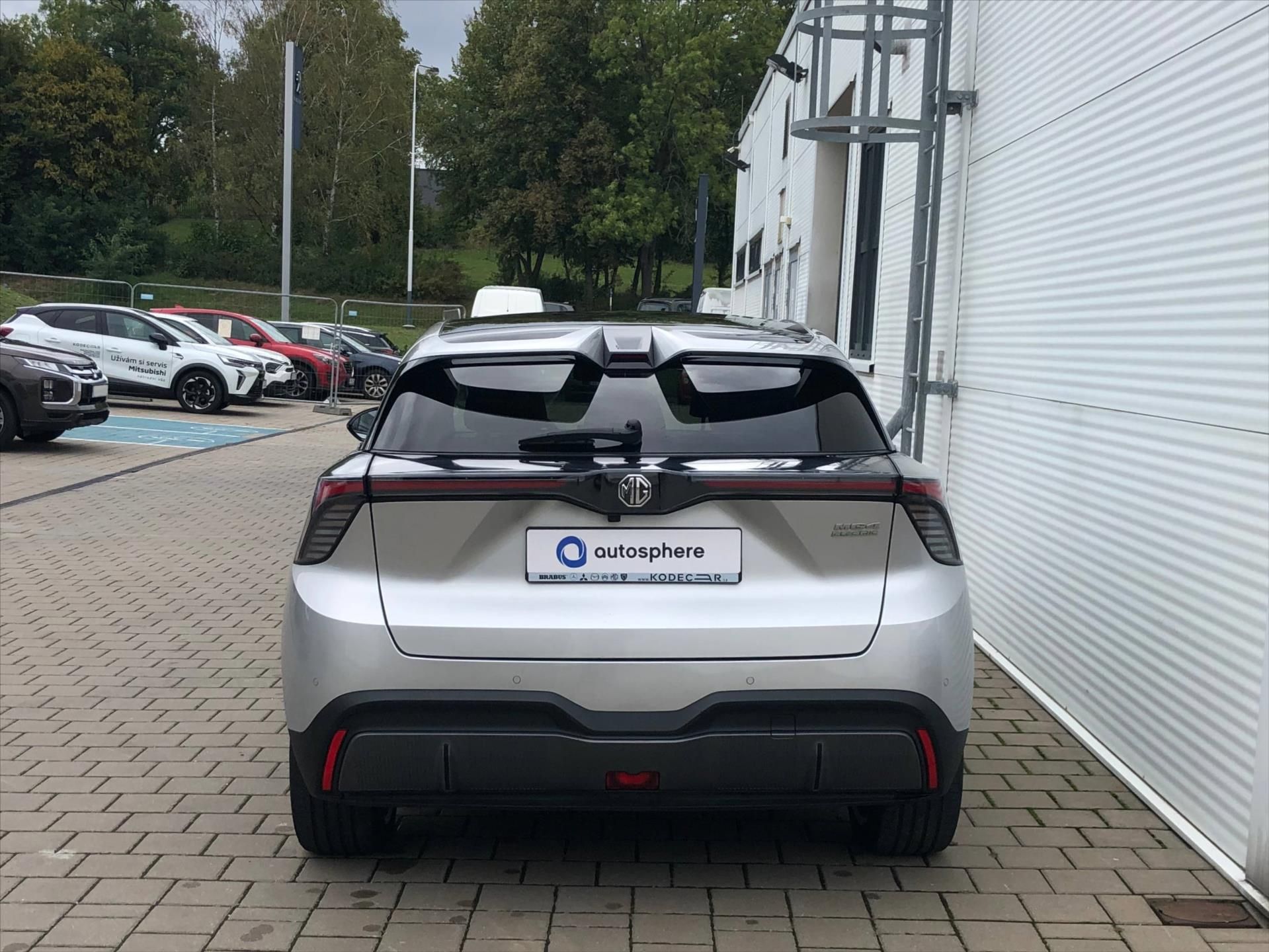 MG MG4, EV 77kWh 245k 1AT 4x2  Exclusi - fotka 5