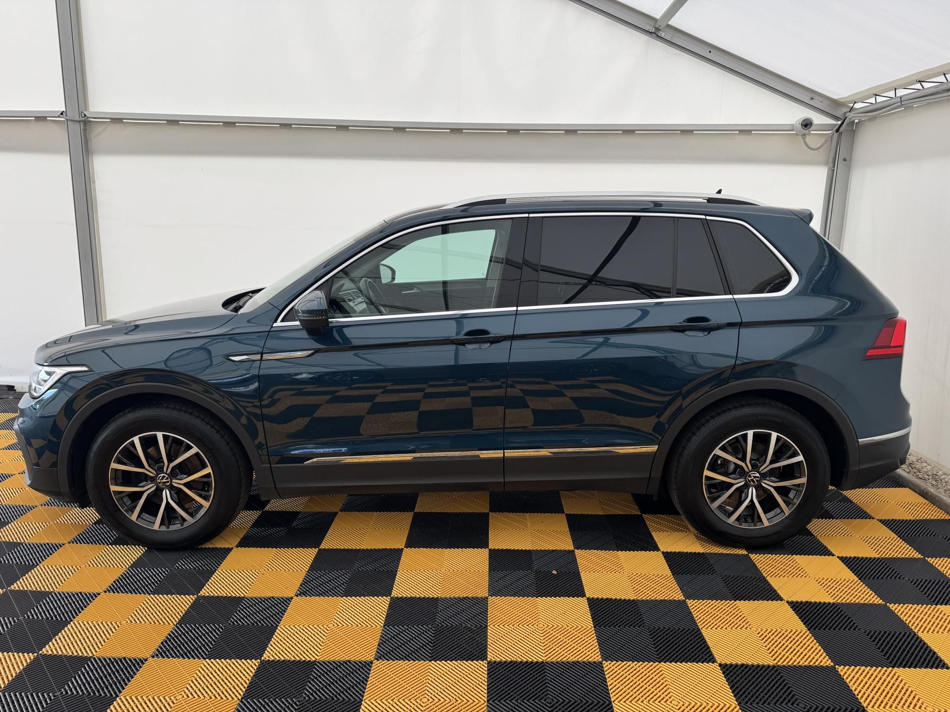 Volkswagen Tiguan, 1.5Tsi*CZ*1-MAJ*LED*ACC* - fotka 4
