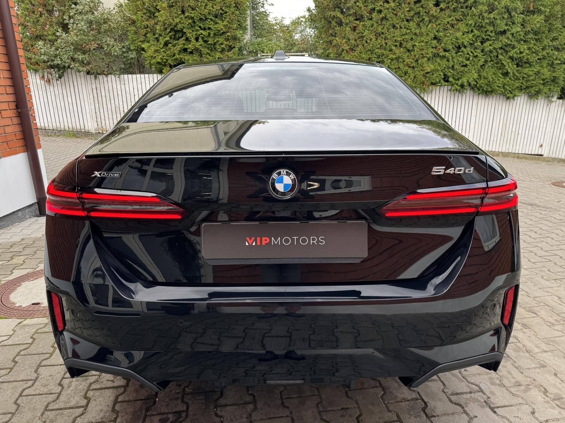 BMW Řada 5, 540xD-M PRO-R21-PANO-B&W-TAŽ - fotka 5