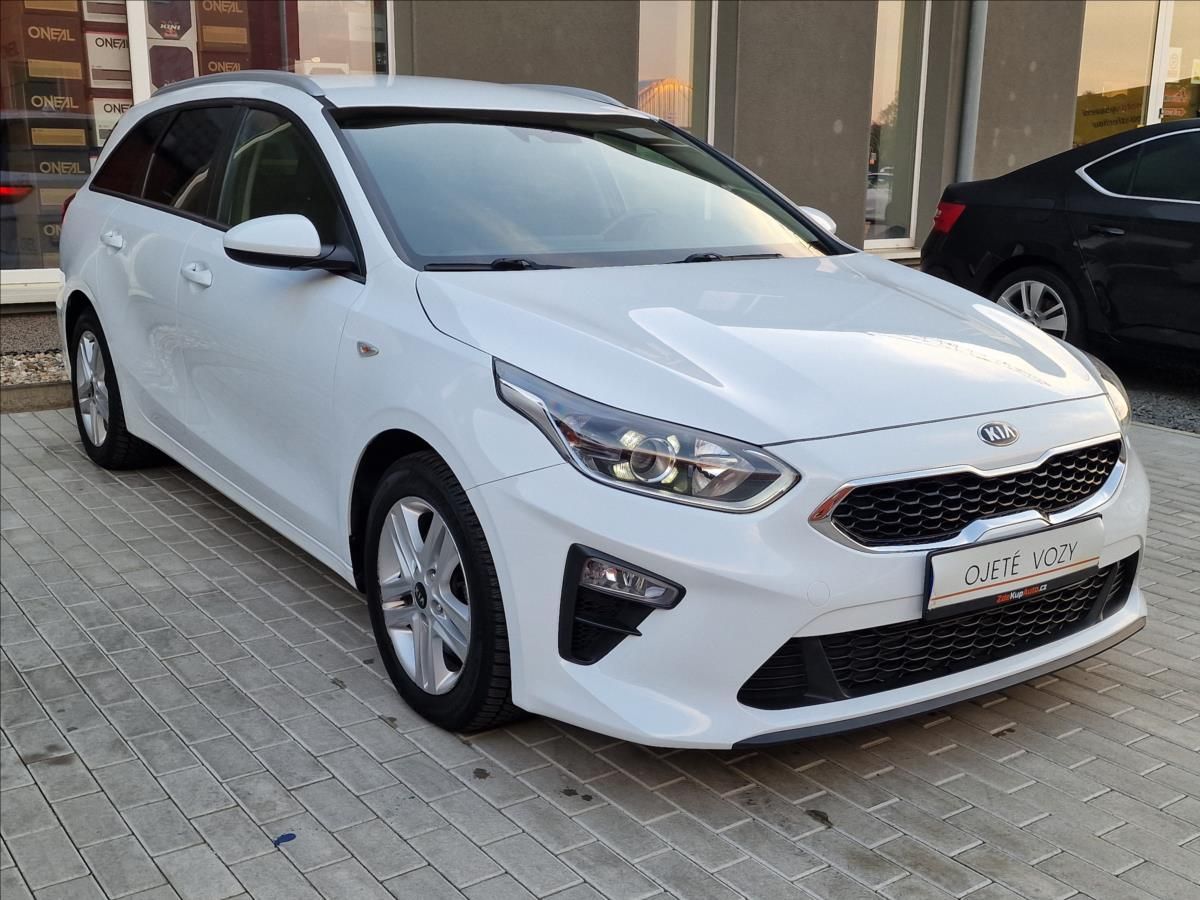Kia Cee´d, 1.6CRDi 100kW Fresh SW,1.Maj. - fotka 3