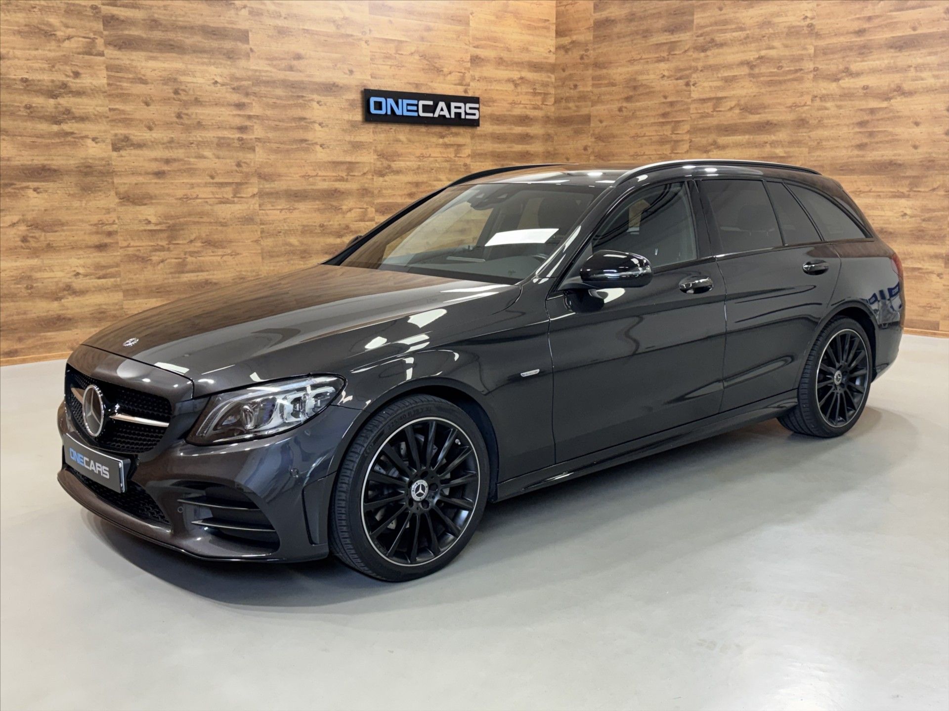 Mercedes-Benz Třídy C, 220D 4M AMG NIGHT FULL PPF
