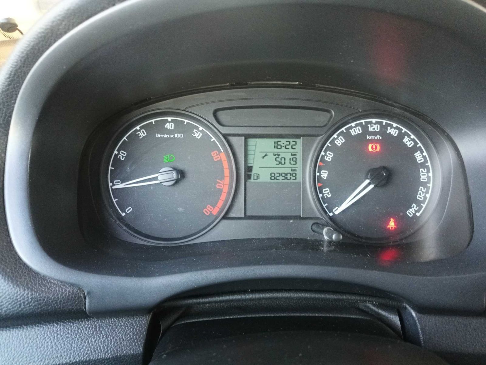 Škoda Fabia, 1.2, po STK, oblíbený vůz - fotka 3