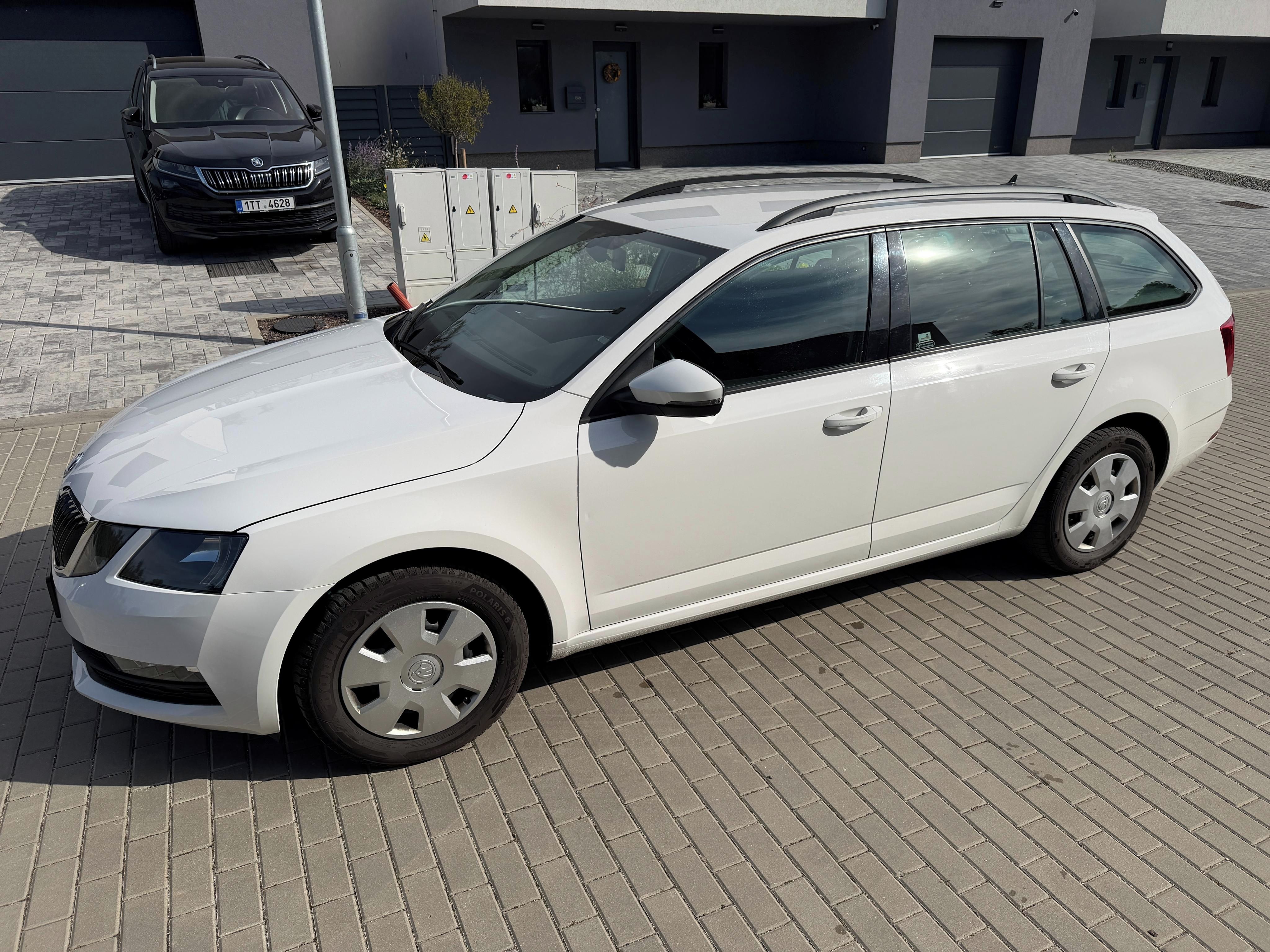 Škoda Octavia, 1.6 TDI DPH pravidelný servis - fotka 5