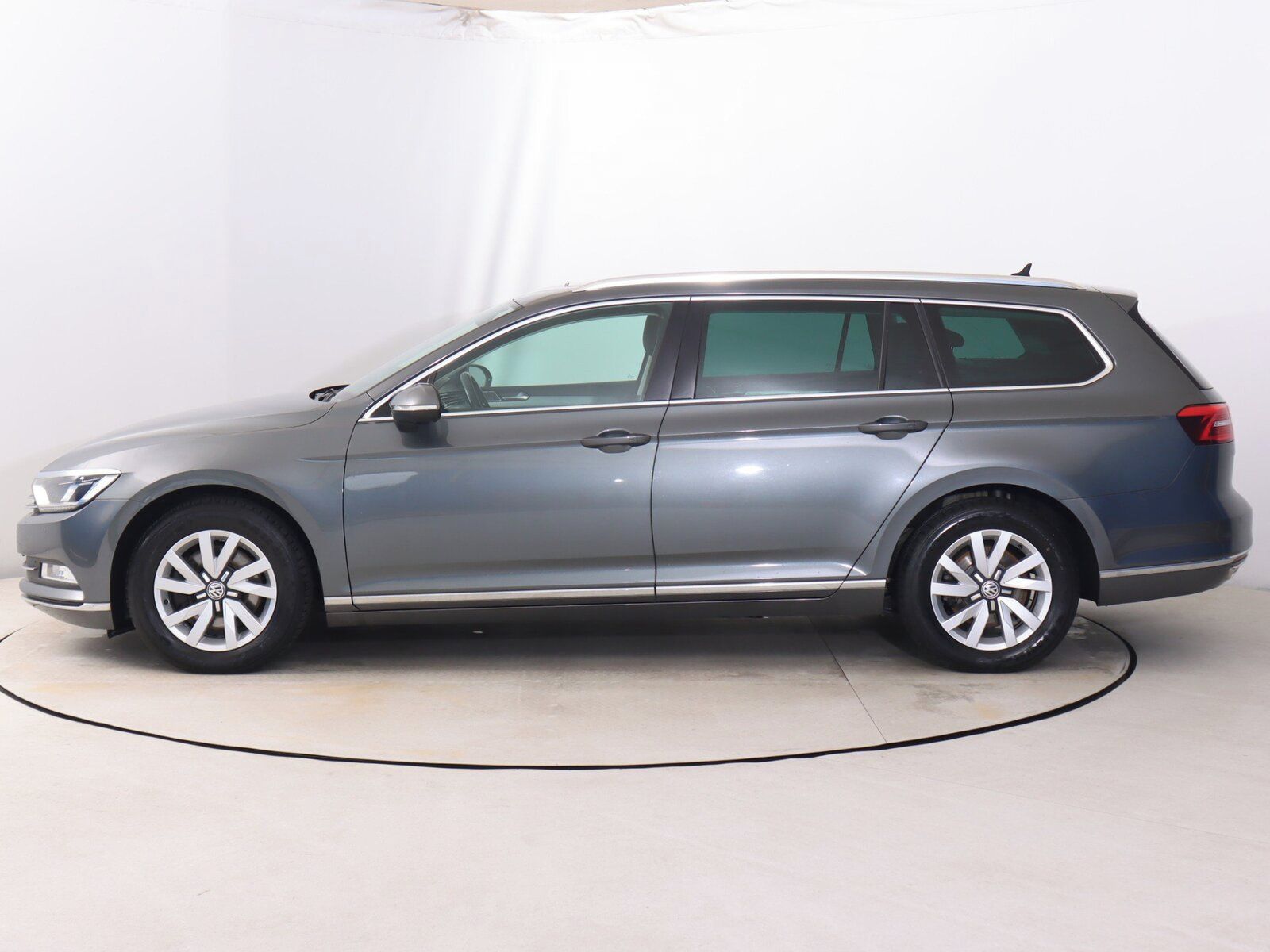 Volkswagen Passat, 2.0 TDI, Automat, Serv.kniha - fotka 3
