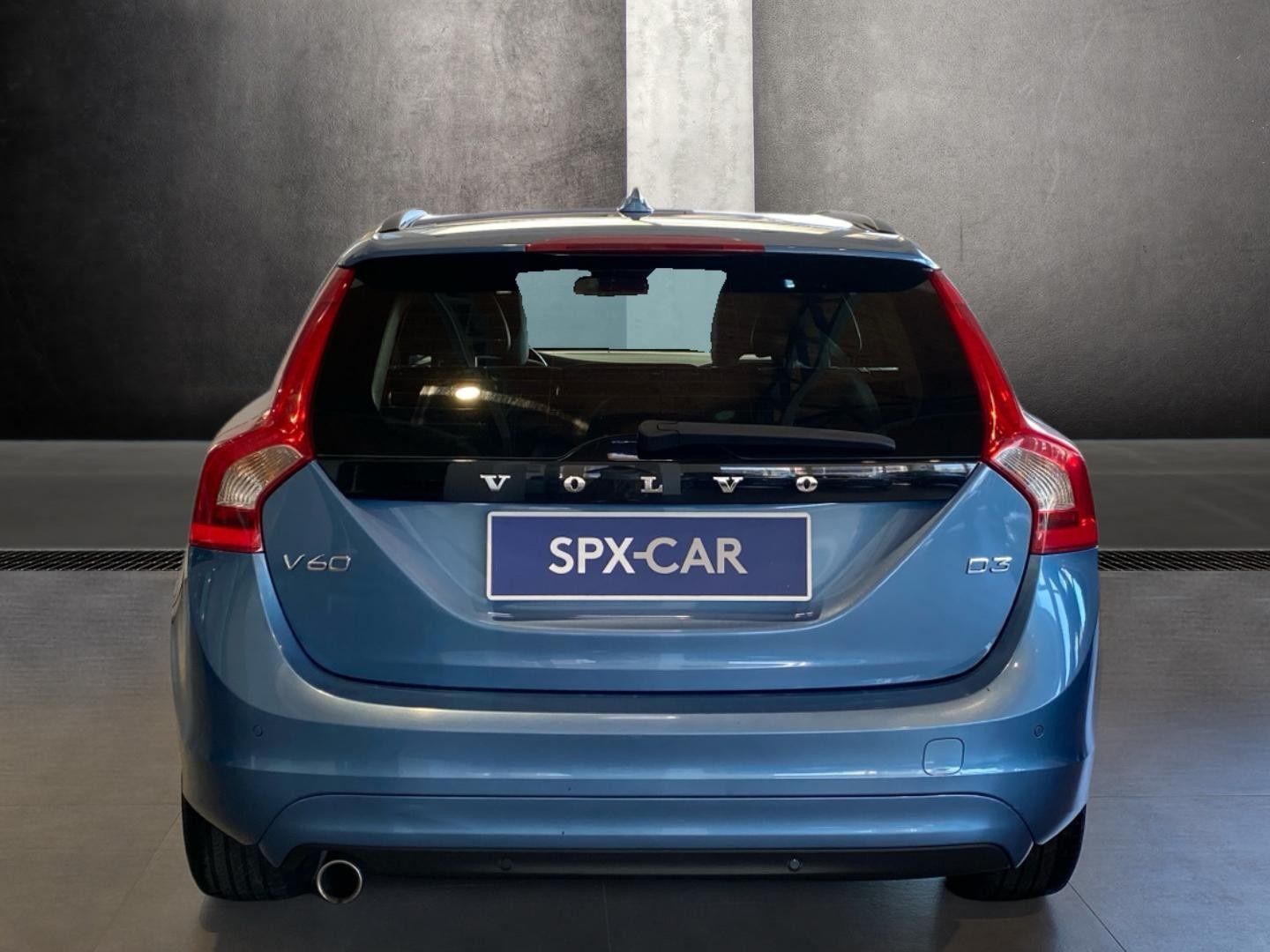 Volvo V60, D3 FWD MOMENTUM - fotka 4