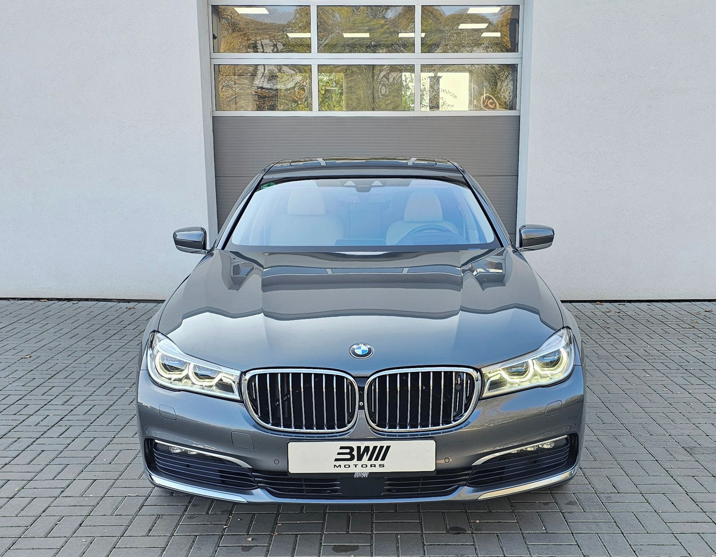 BMW Řada 7, xDrive 740Ld - fotka 2
