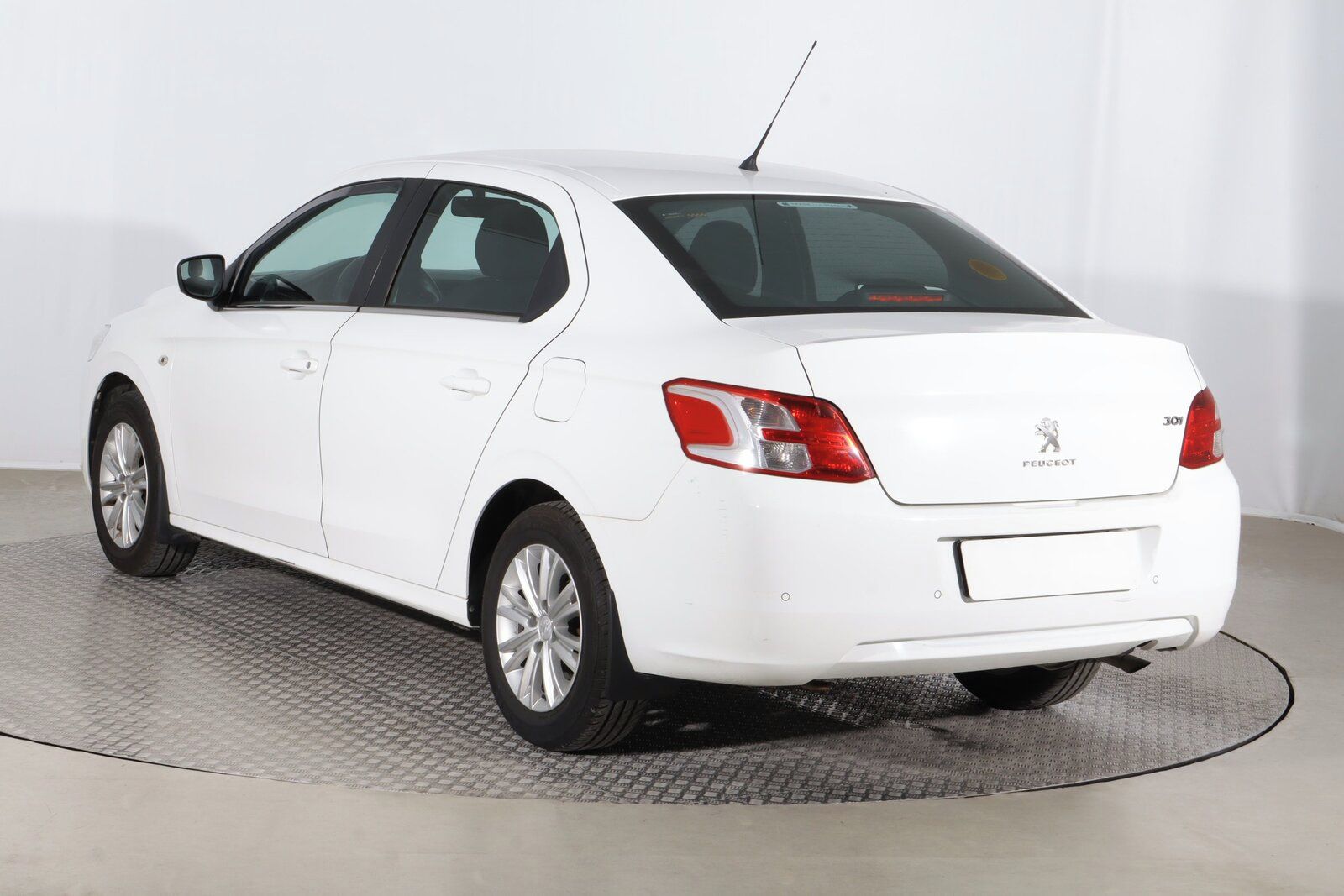 Peugeot 301, 1.2 VTi, Automat, Serv.kniha - fotka 4