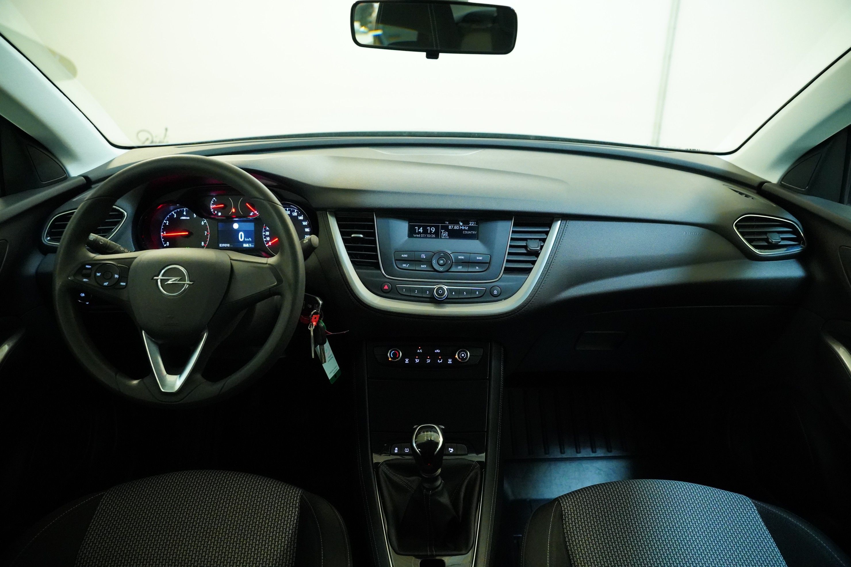 Opel Crossland X, 1.2 Turbo 90 kW - fotka 5
