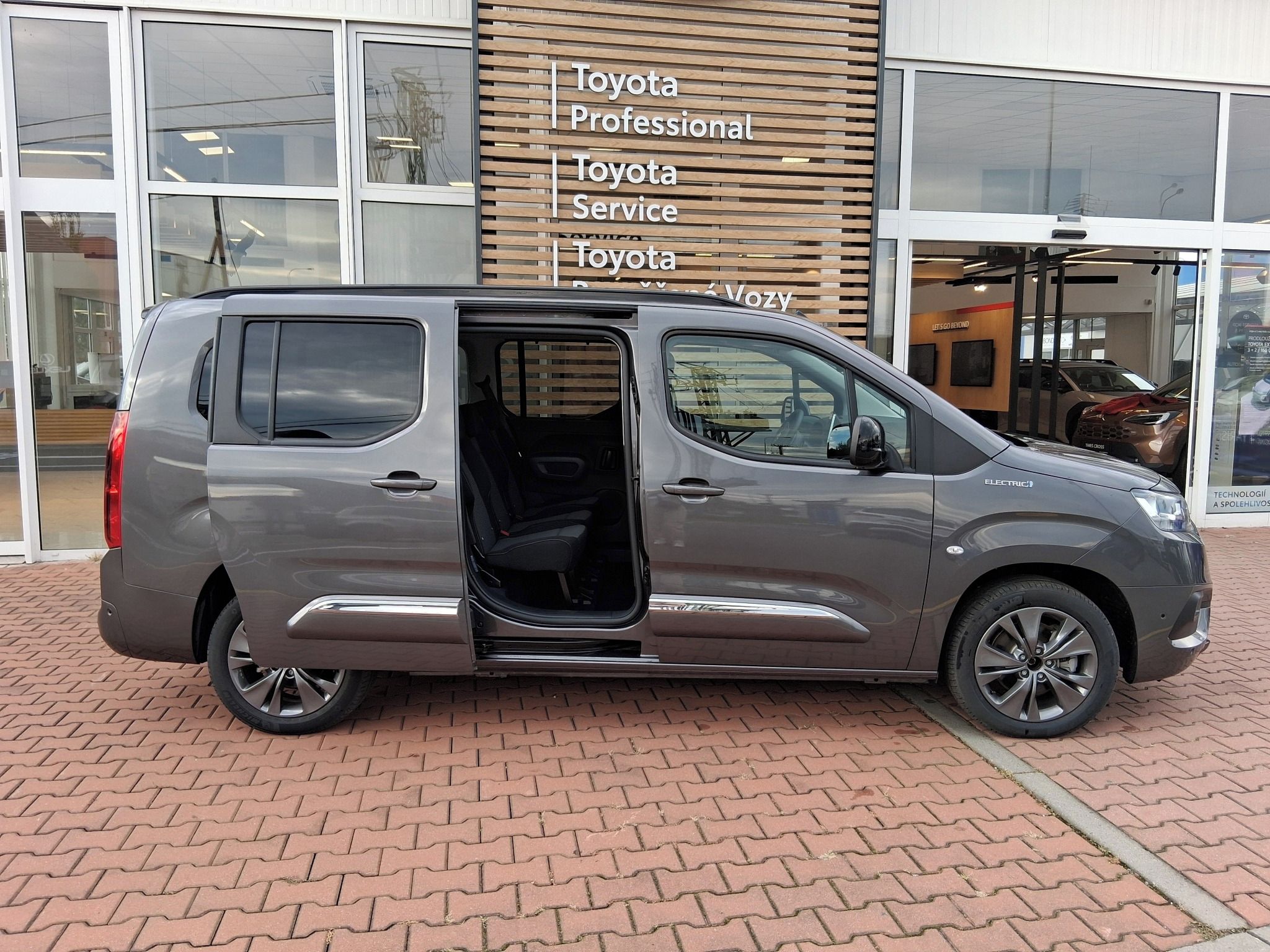 Toyota Proace, Proace City Verso EV NG21 - 5D - fotka 6