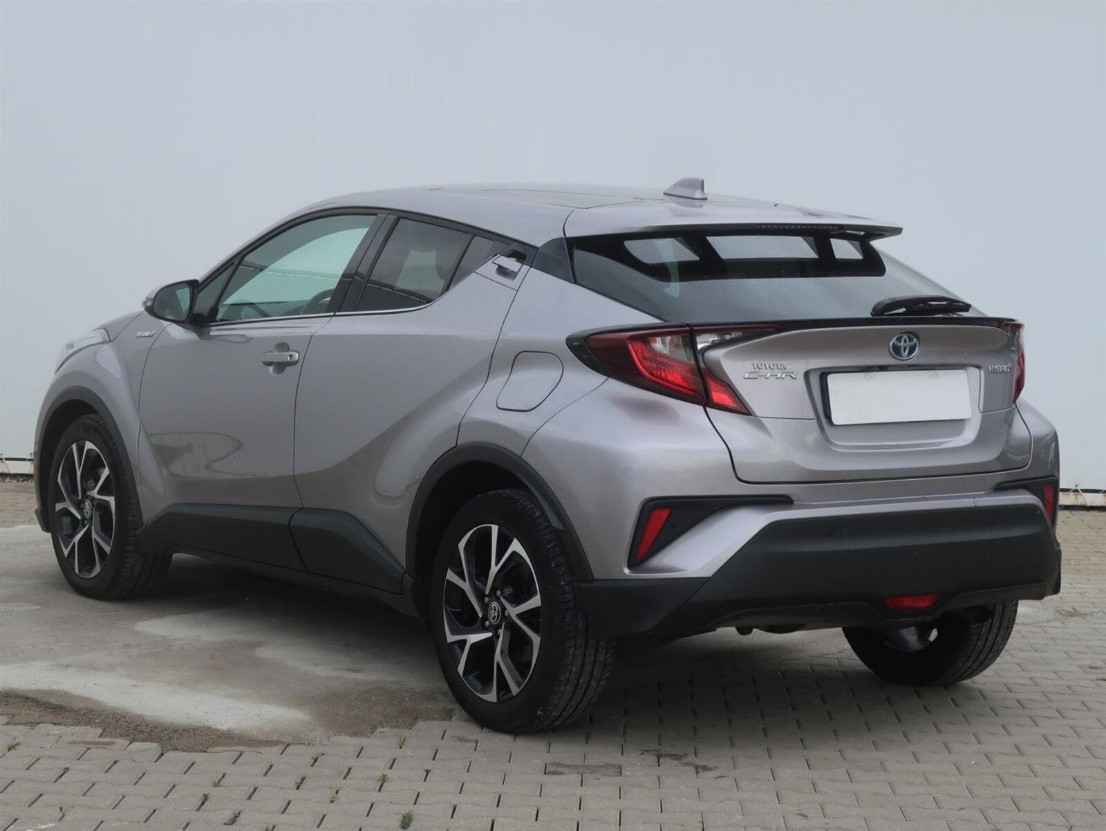 Toyota C-HR, 1.8 Hybrid, Automat - fotka 4