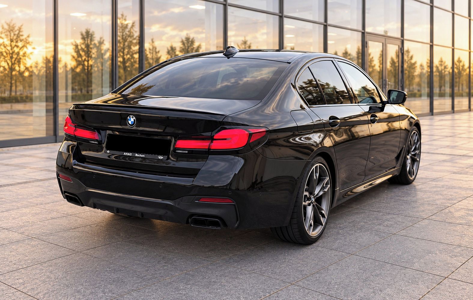 BMW Řada 5, M550i xDrive - fotka 3