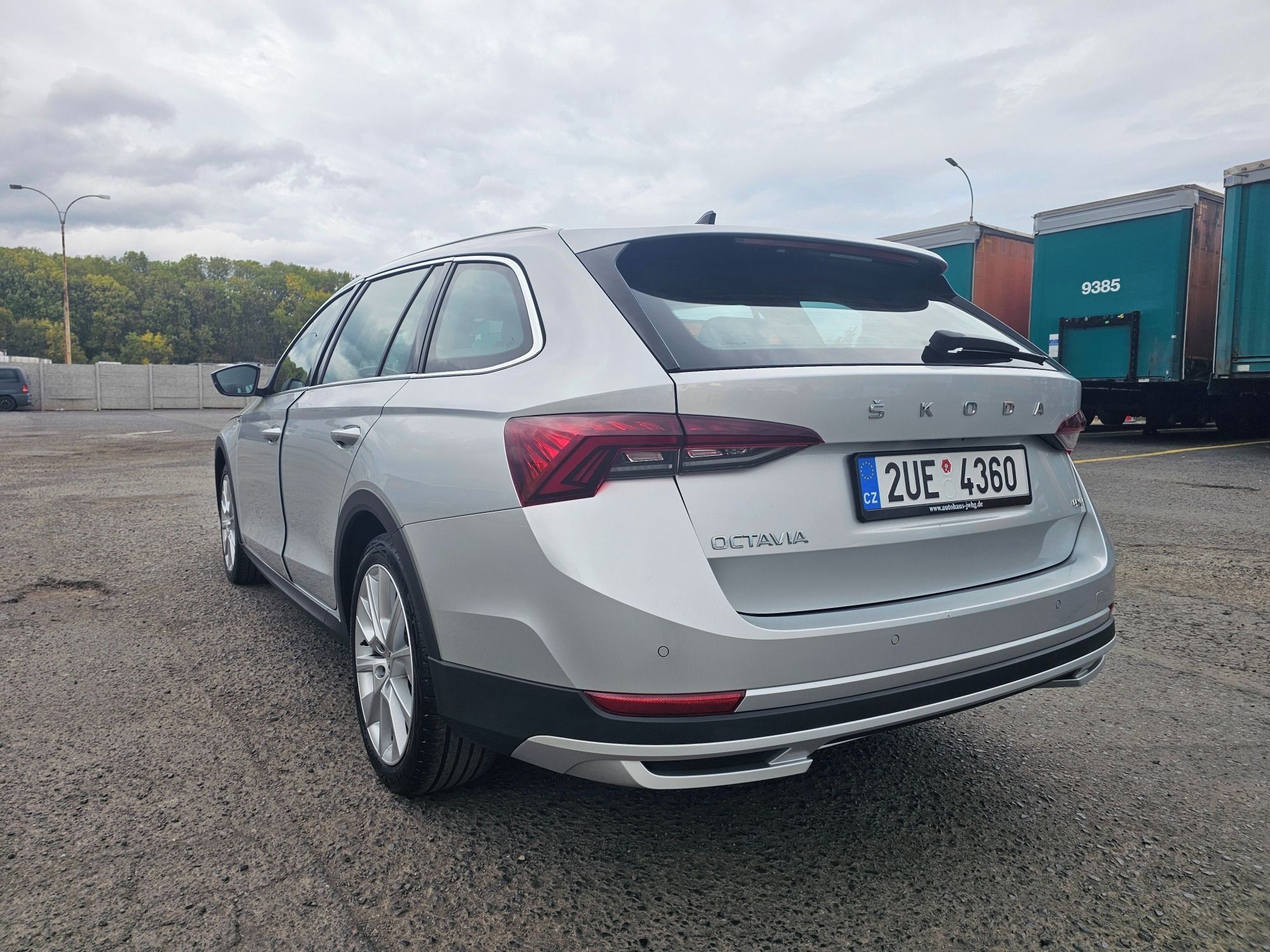 Škoda Octavia, Scout, MATRIX, HEAD-UP, 4X4 - fotka 3