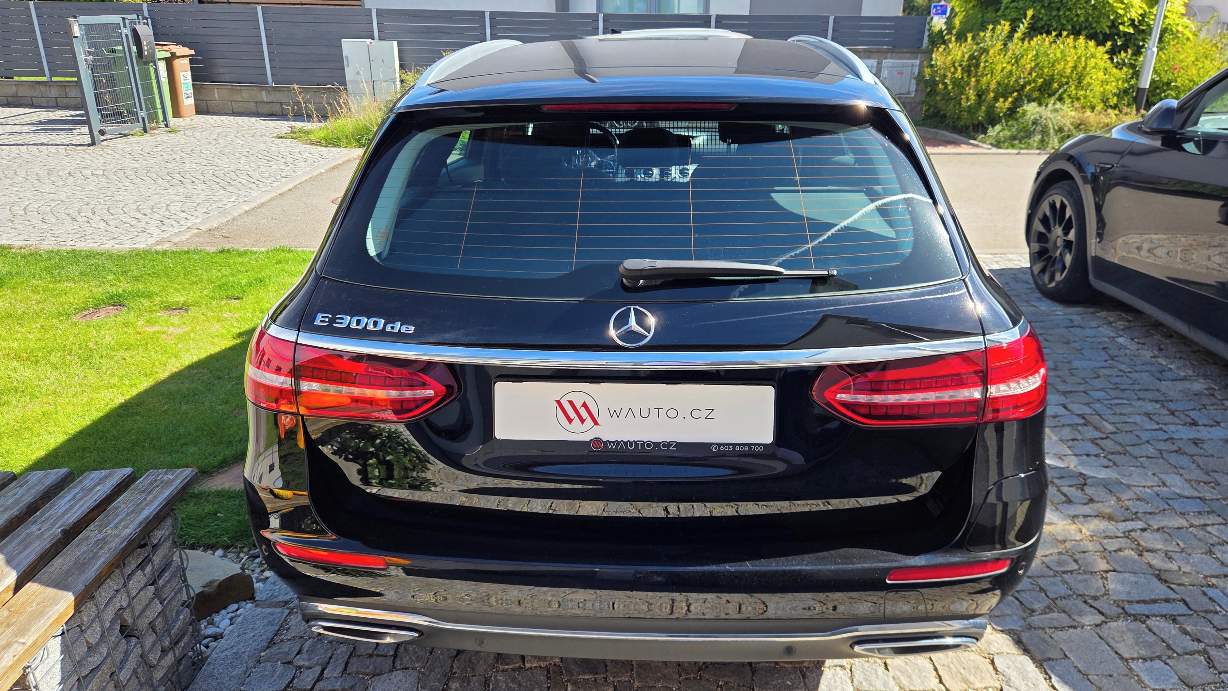Mercedes-Benz Třídy E, 300 de, AVANTGARDE, DPH - fotka 4