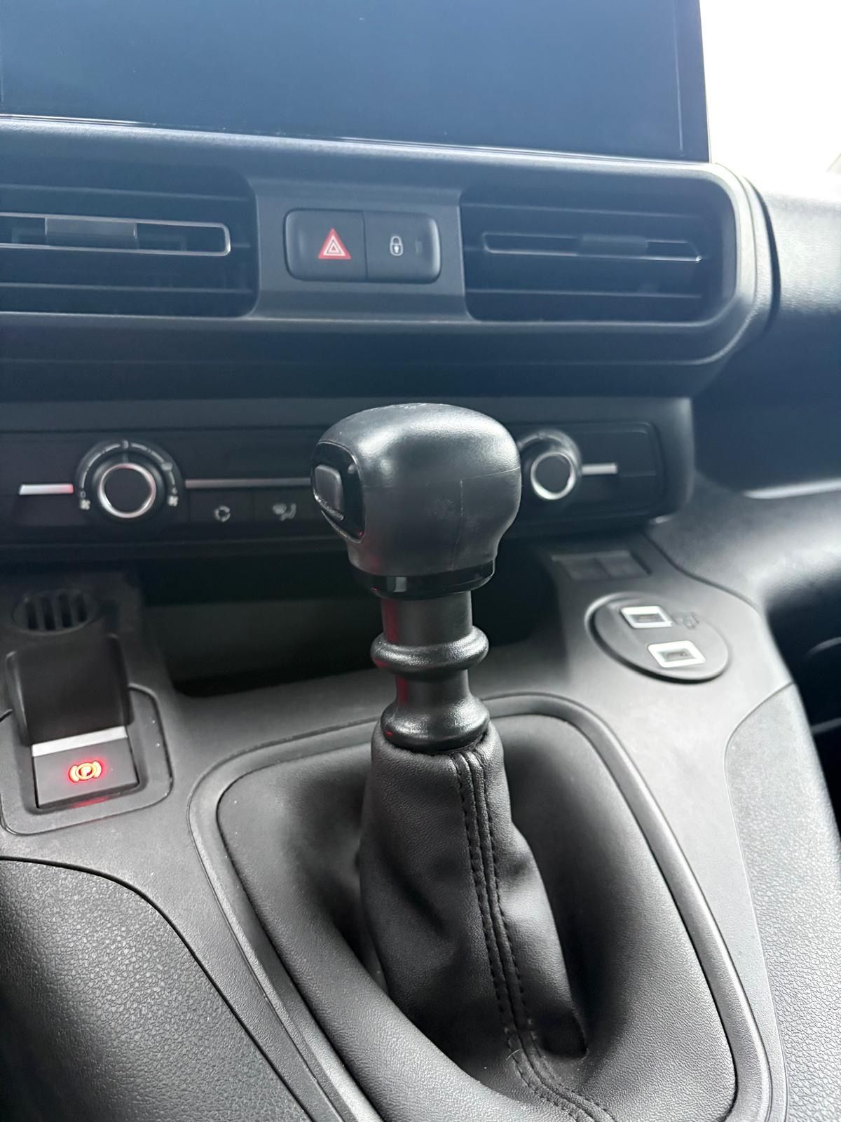 Citroën Berlingo, BERLINGO PLUS 1.2 PureTech110M - fotka 5
