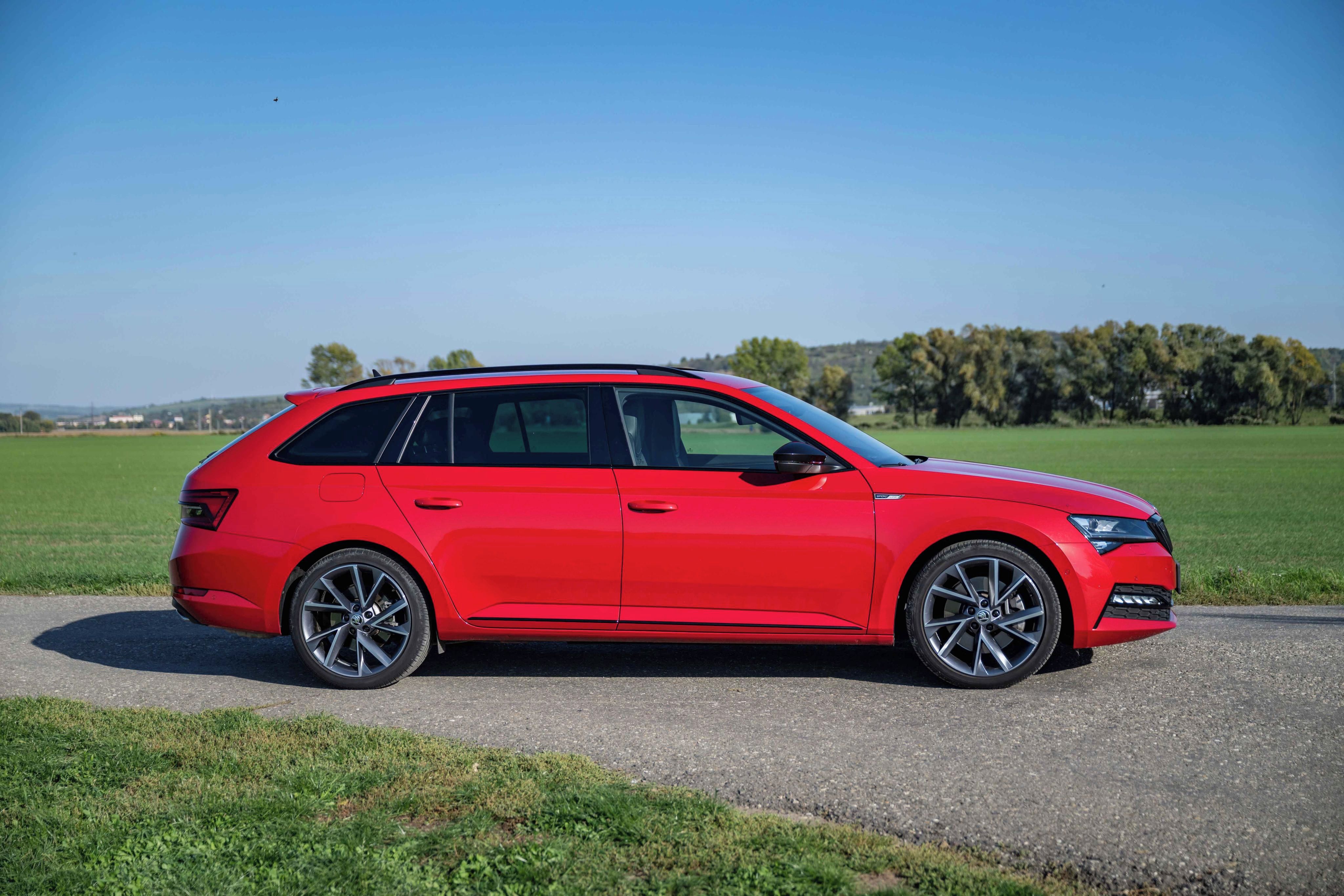 Škoda Superb, 2.0 TSi - Sportline 4x4 - fotka 5