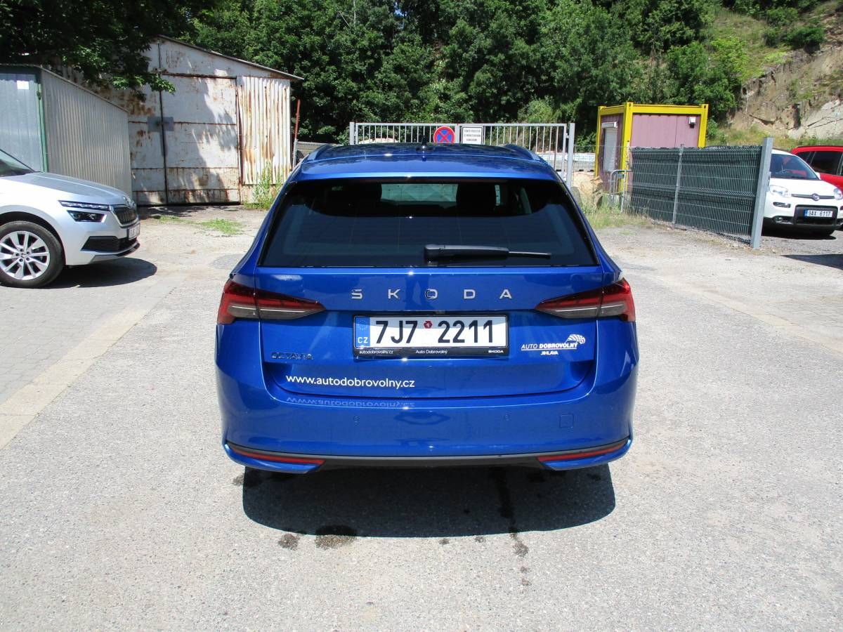 Škoda Octavia, Combi Top Selection 2,0 TDI/11 - fotka 6