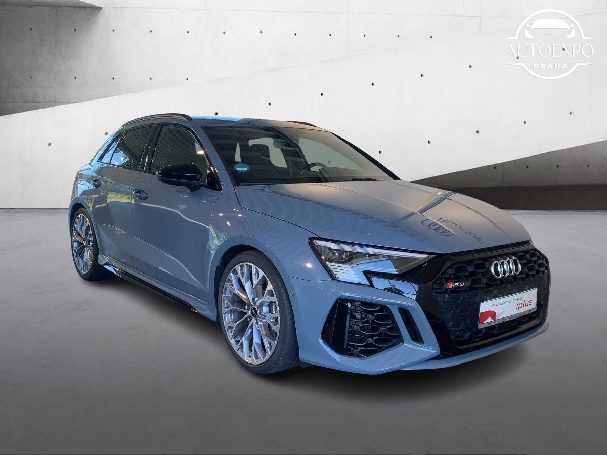 Audi RS3, Sportback 2.5 TFSI Quattro* - fotka 2