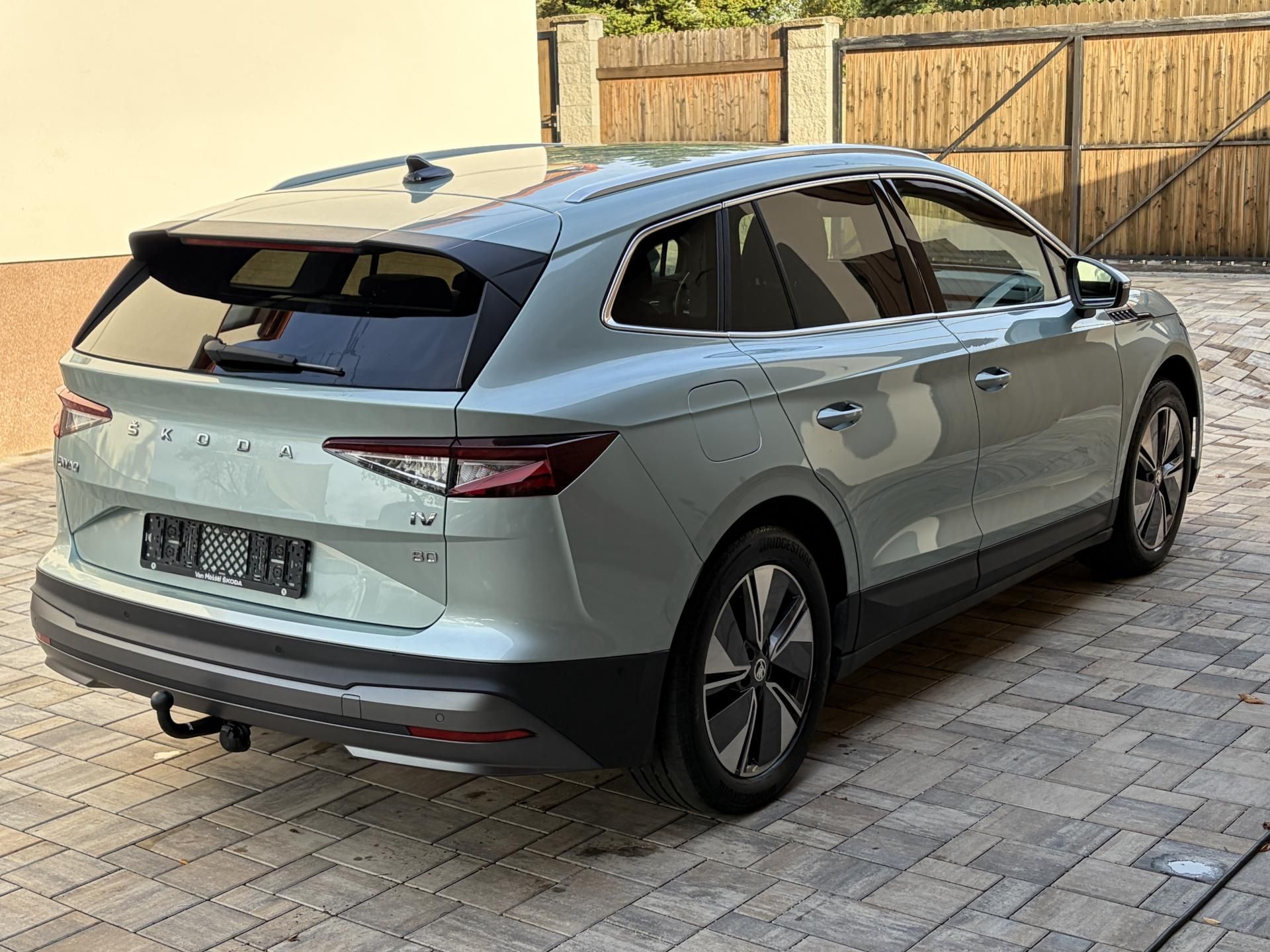 Škoda Enyaq, 80, SOH 96%, tazne, TČ - fotka 3