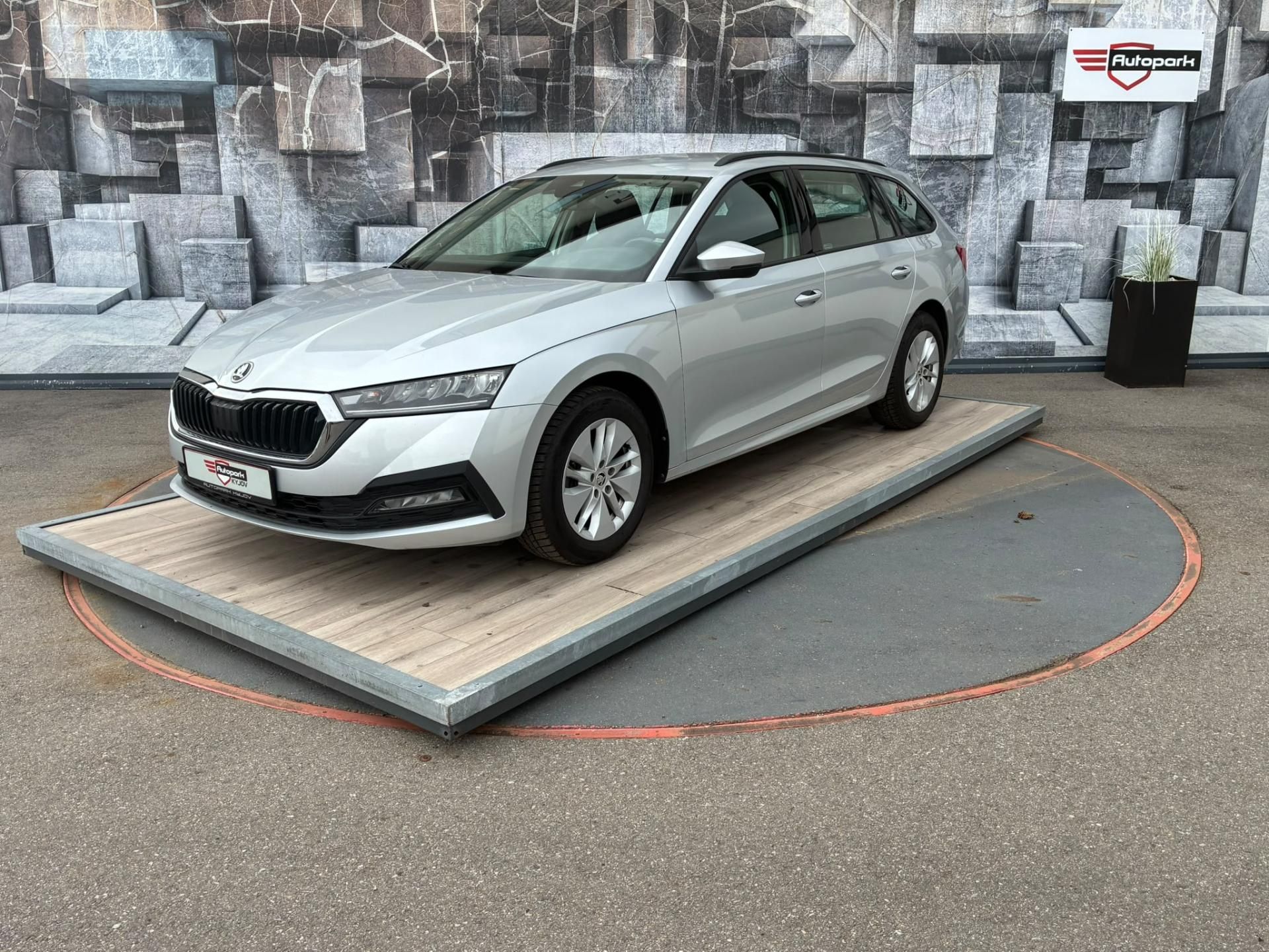 Škoda Octavia, 2.0TDi, 85KW, ACC, KEYLESS,DPH - fotka 3
