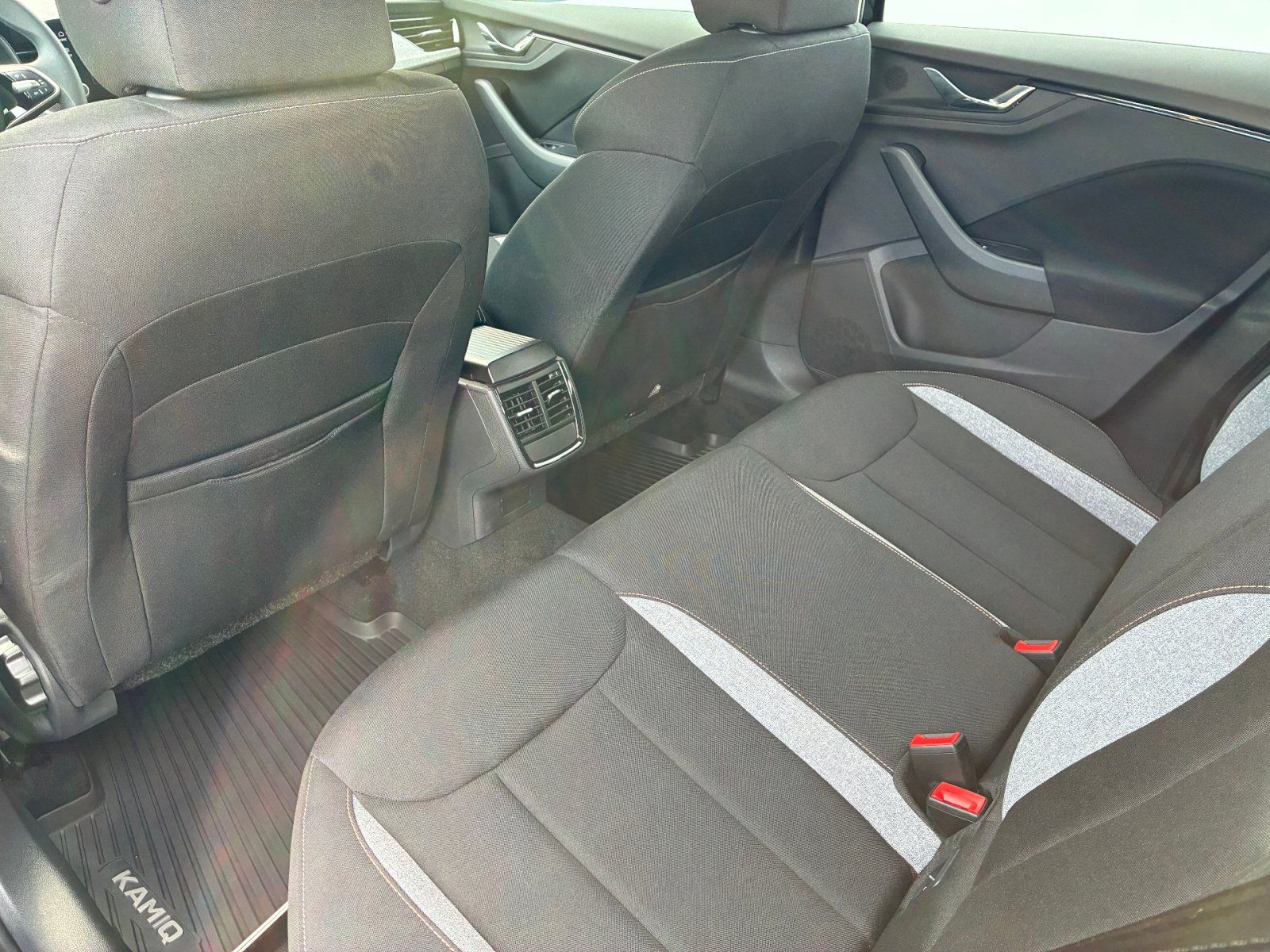 Škoda Kamiq, 1,0 TSI / 85 kW Selection - fotka 6