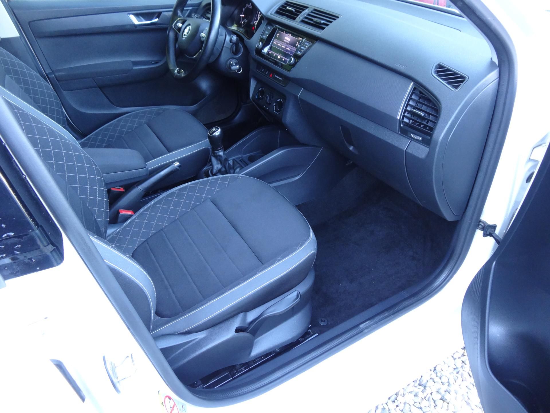 Škoda Fabia, Kombi 1.0TSi Ambi. zimní pneu - fotka 6