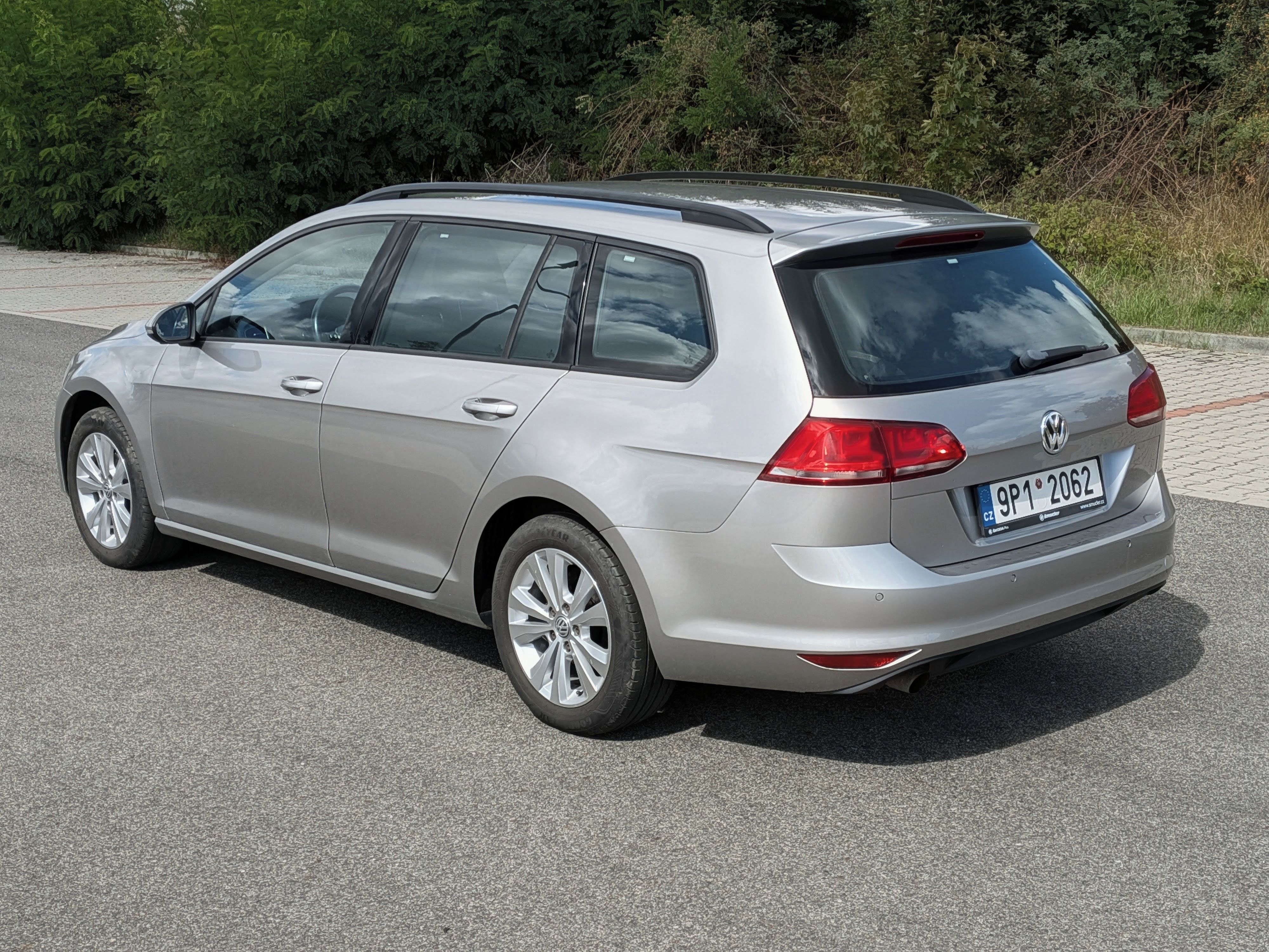 Volkswagen Golf Variant, Comfortline 1.2 TSI - řemen - fotka 5