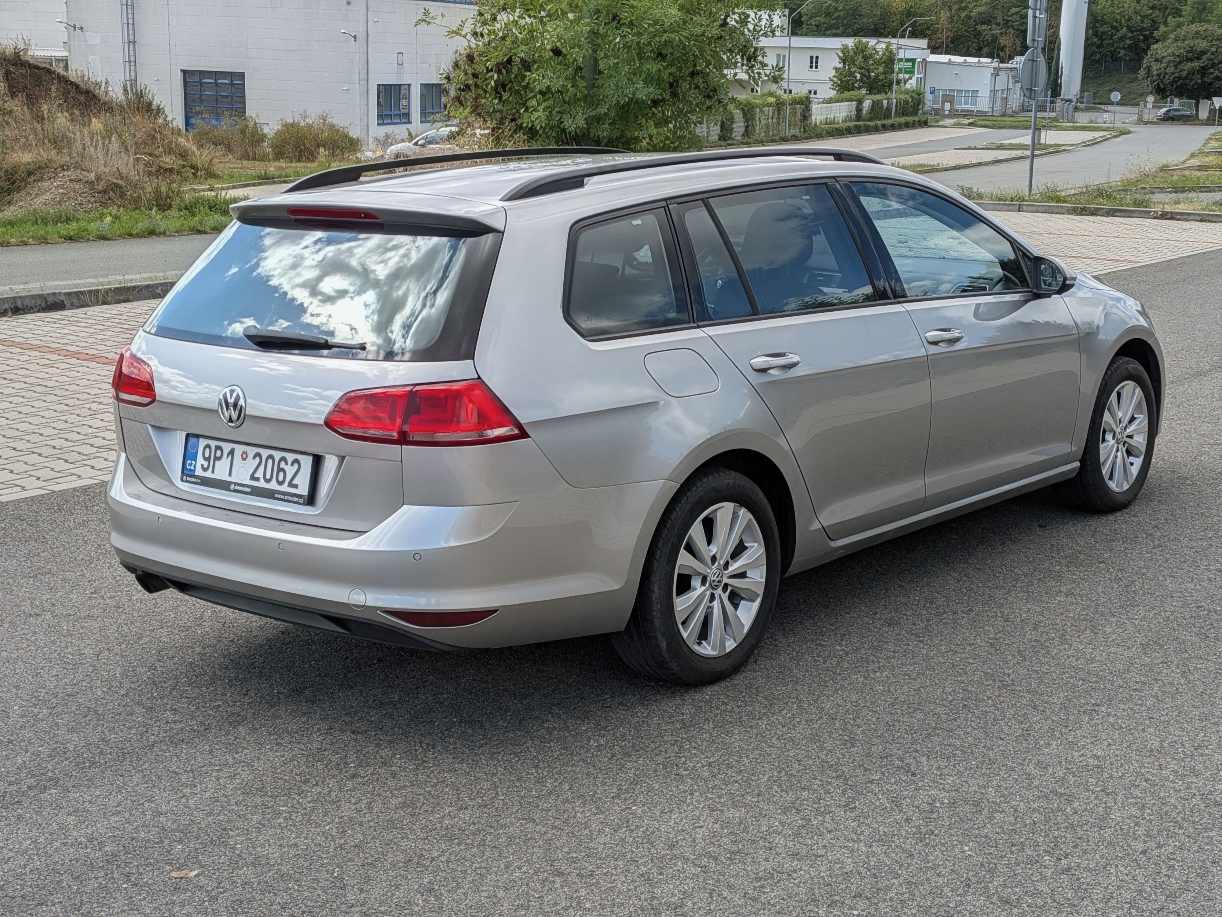 Volkswagen Golf Variant, Comfortline 1.2 TSI - řemen - fotka 6
