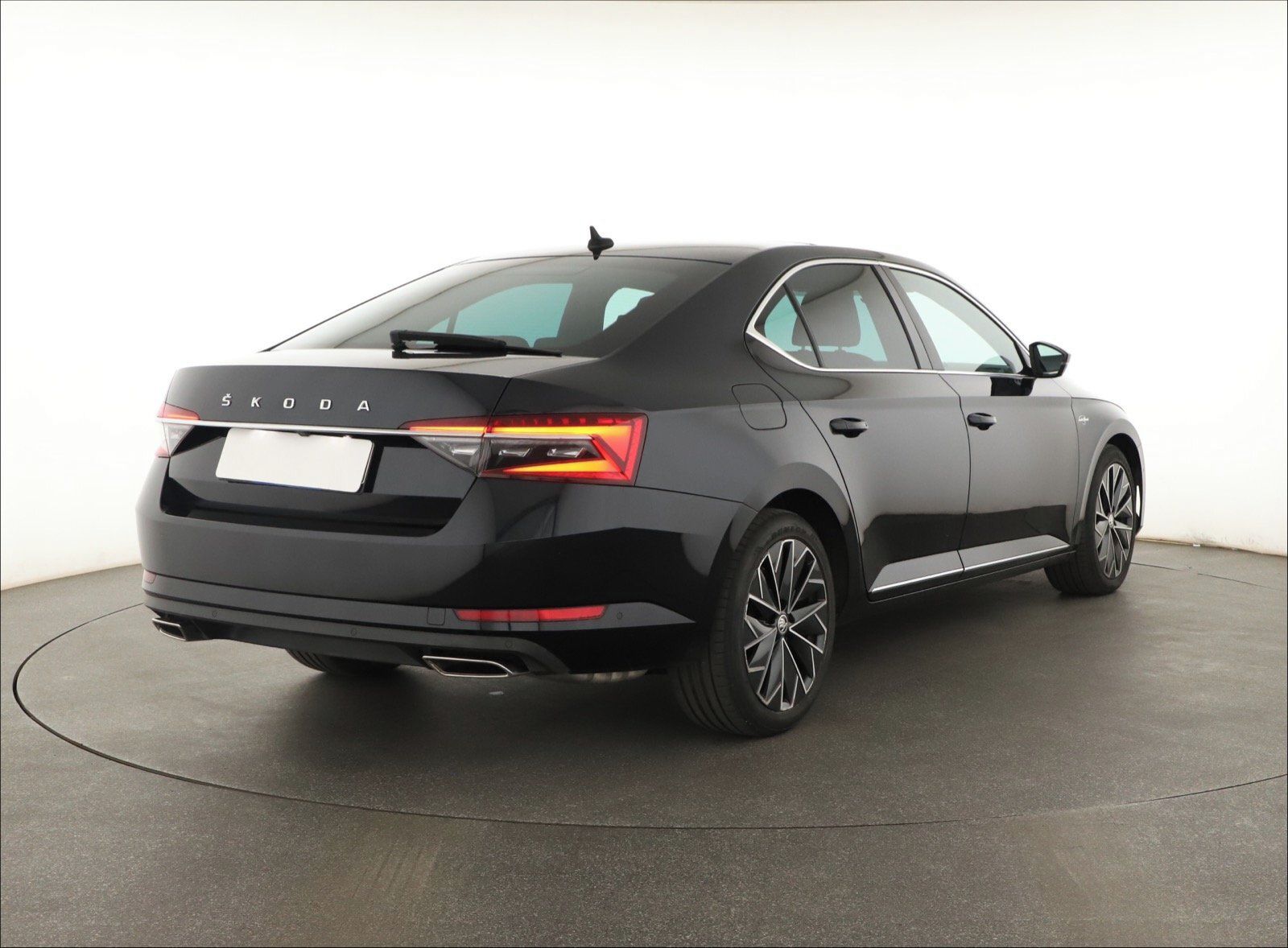 Škoda Superb, 2.0 TSI, Laurin&Klement, 4X4 - fotka 5
