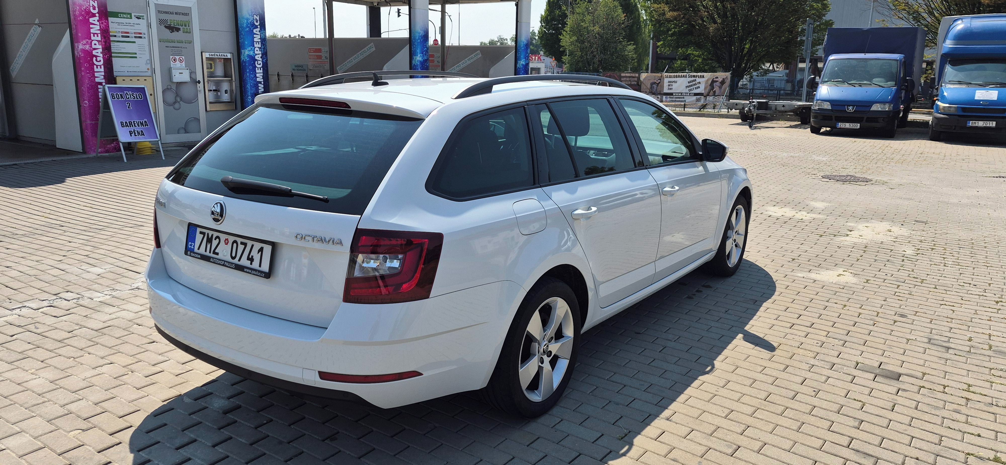 Škoda Octavia, 1.6 TDI - fotka 4